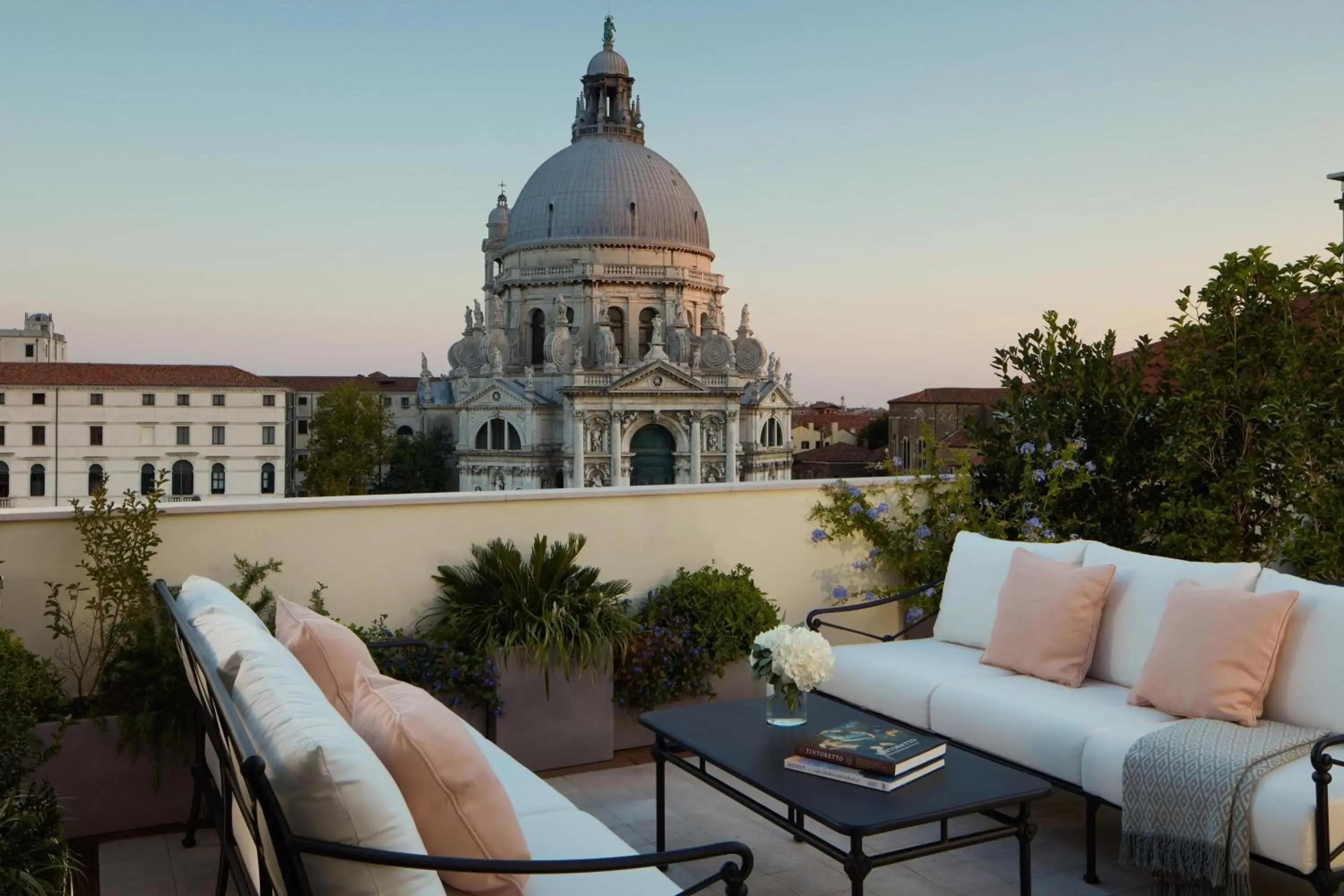 Photo of the whole room in The St. Regis Venice