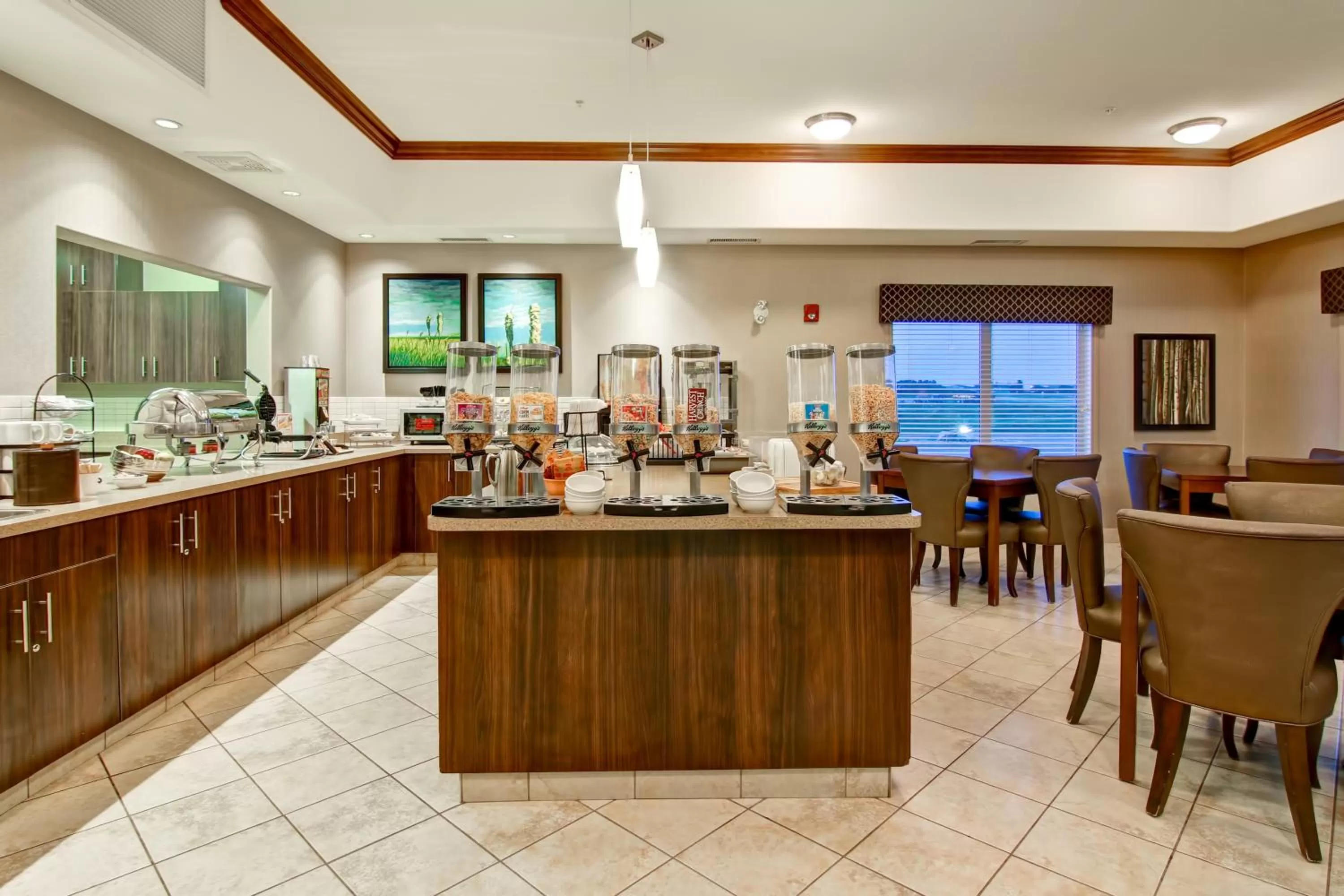 Food in Canalta Hotel Assiniboia