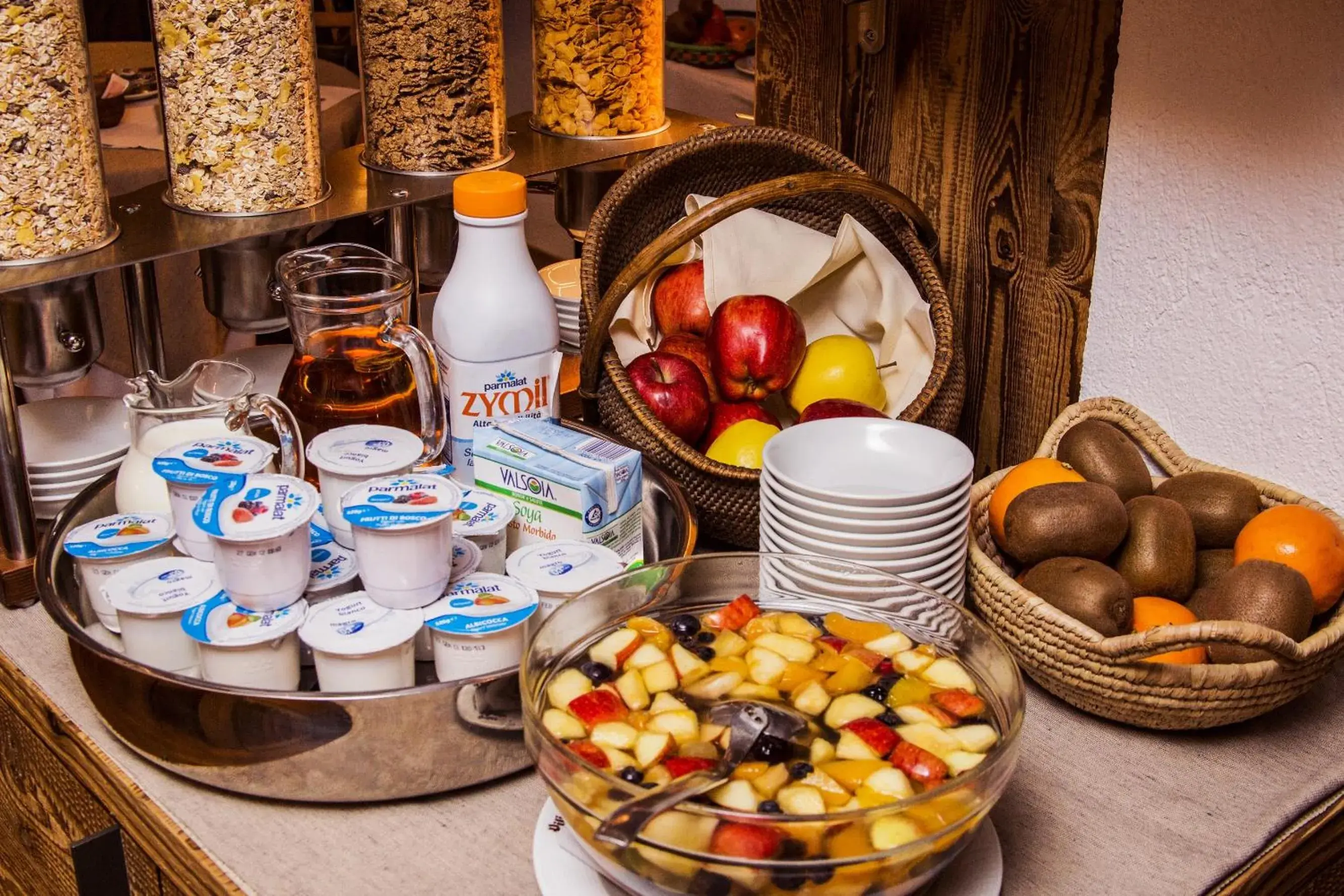 Buffet breakfast in Hotel Pilier D'Angle & Wellness