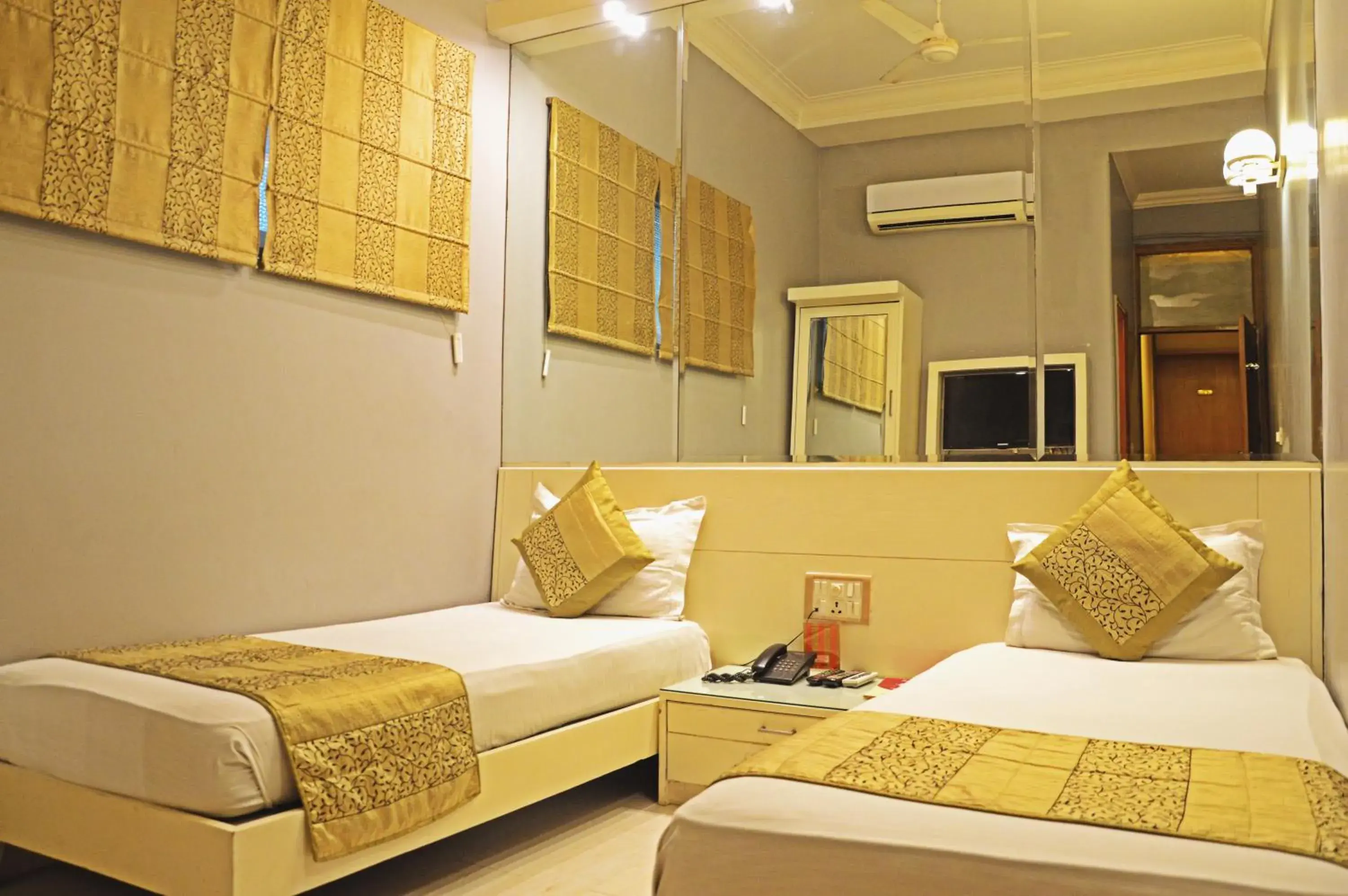 Bedroom, Bed in Hotel Ajanta