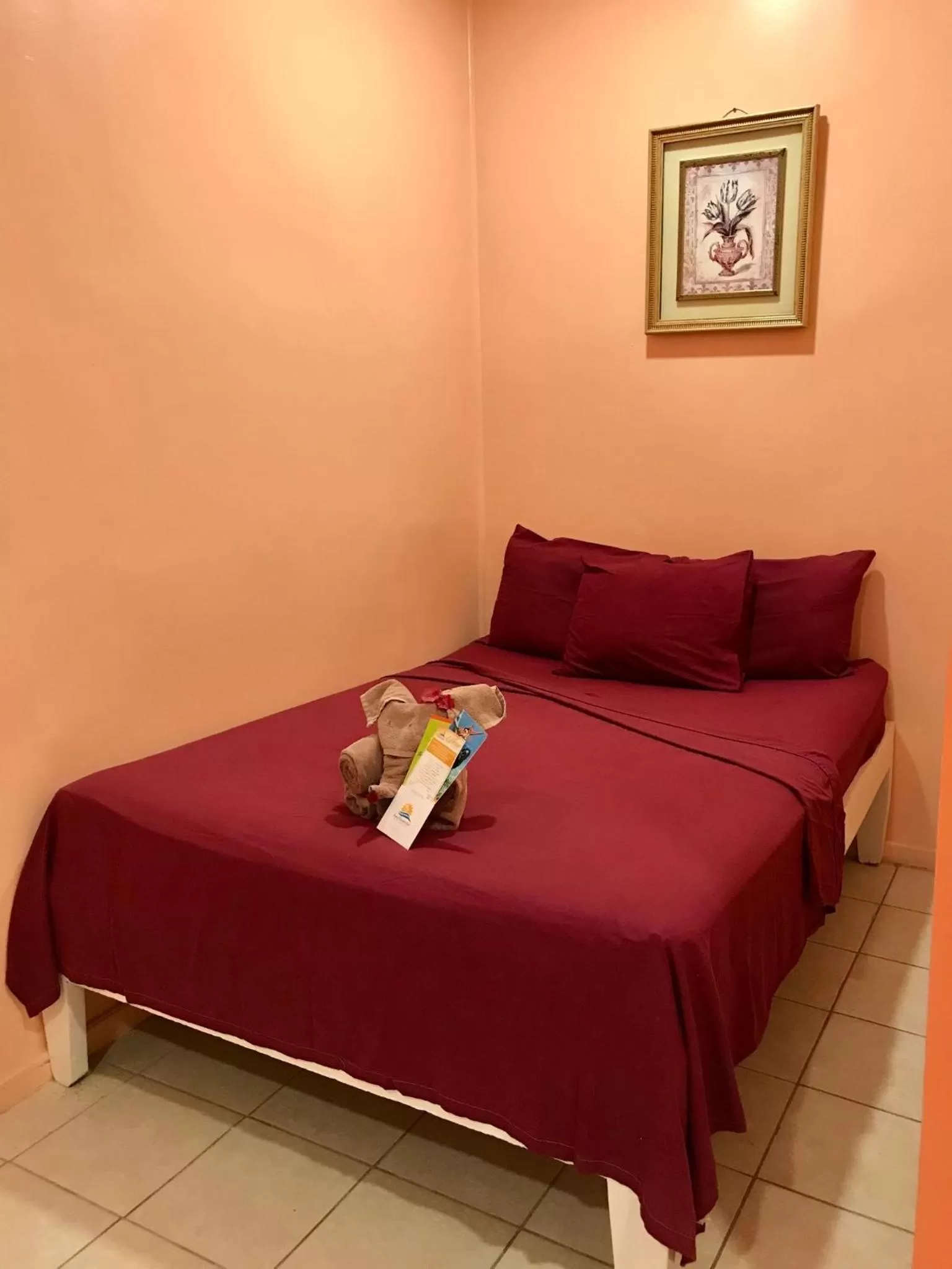 Bed in Tropical Paradise Express