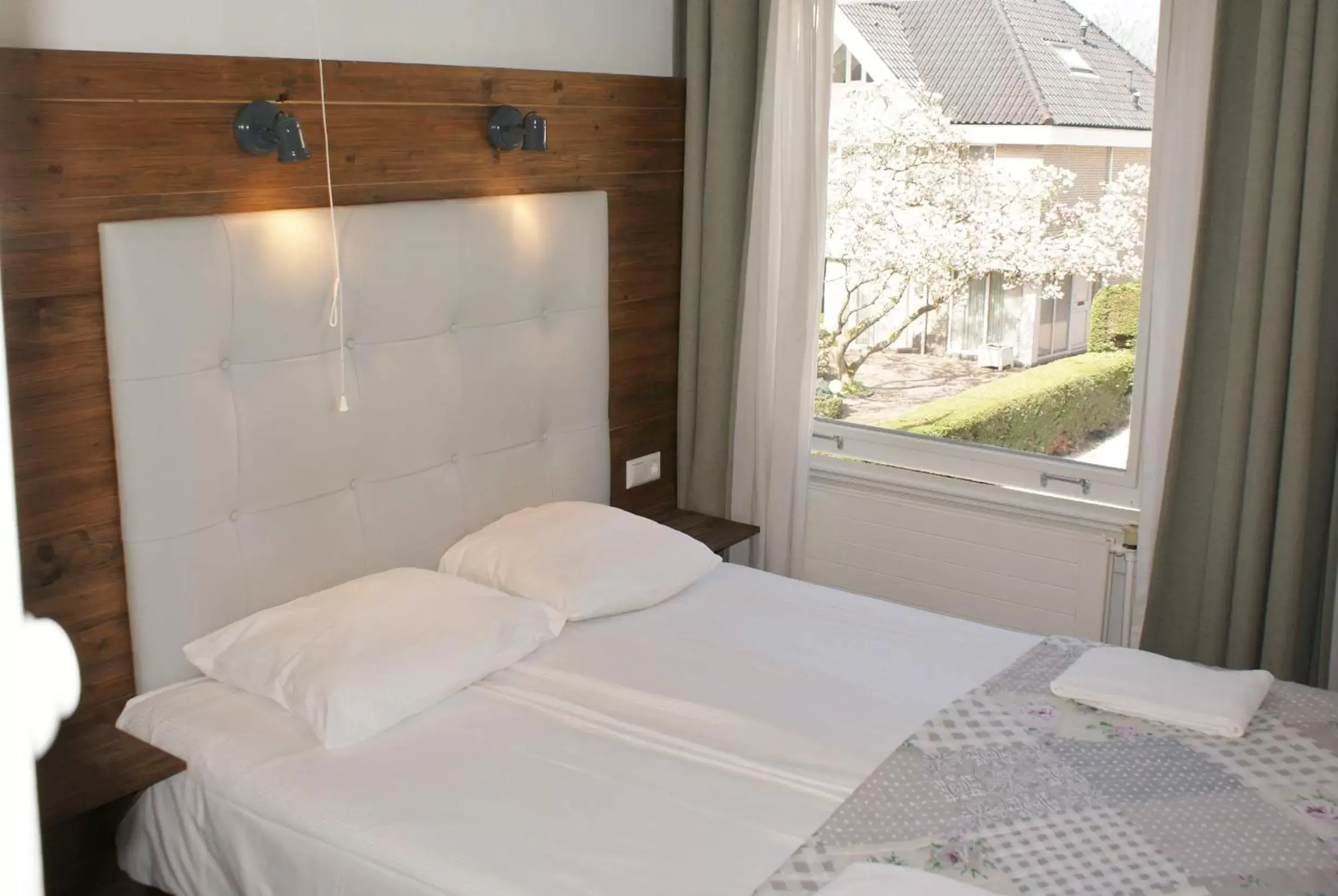Bedroom, Bed in Hotel van Renenpark