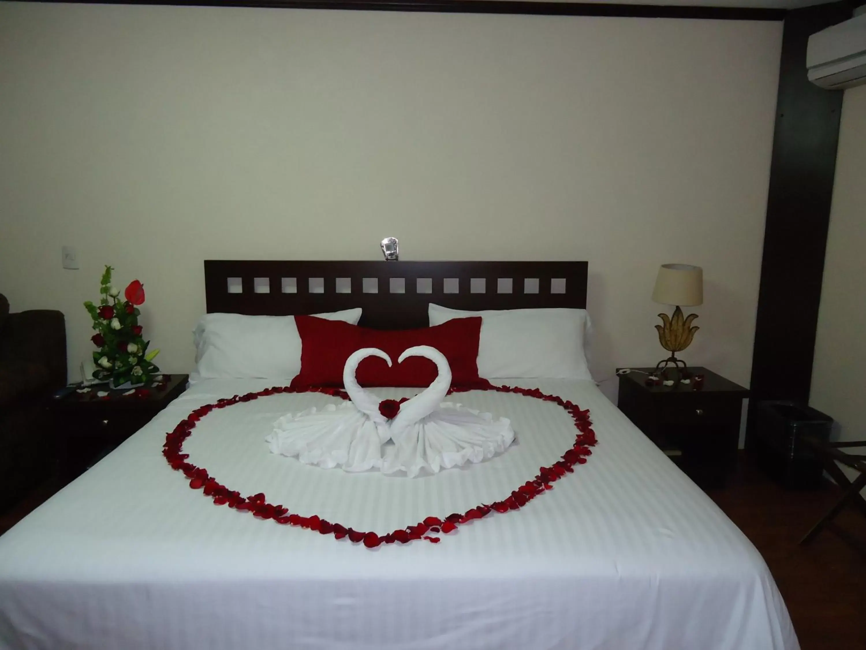 Bed in Hotel Plaza San Carlos