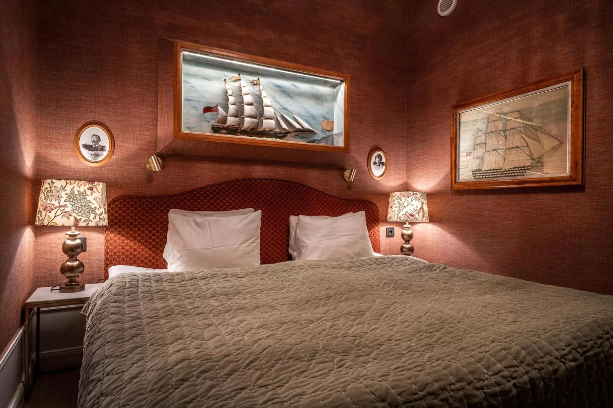 Bed in Victory Hotel