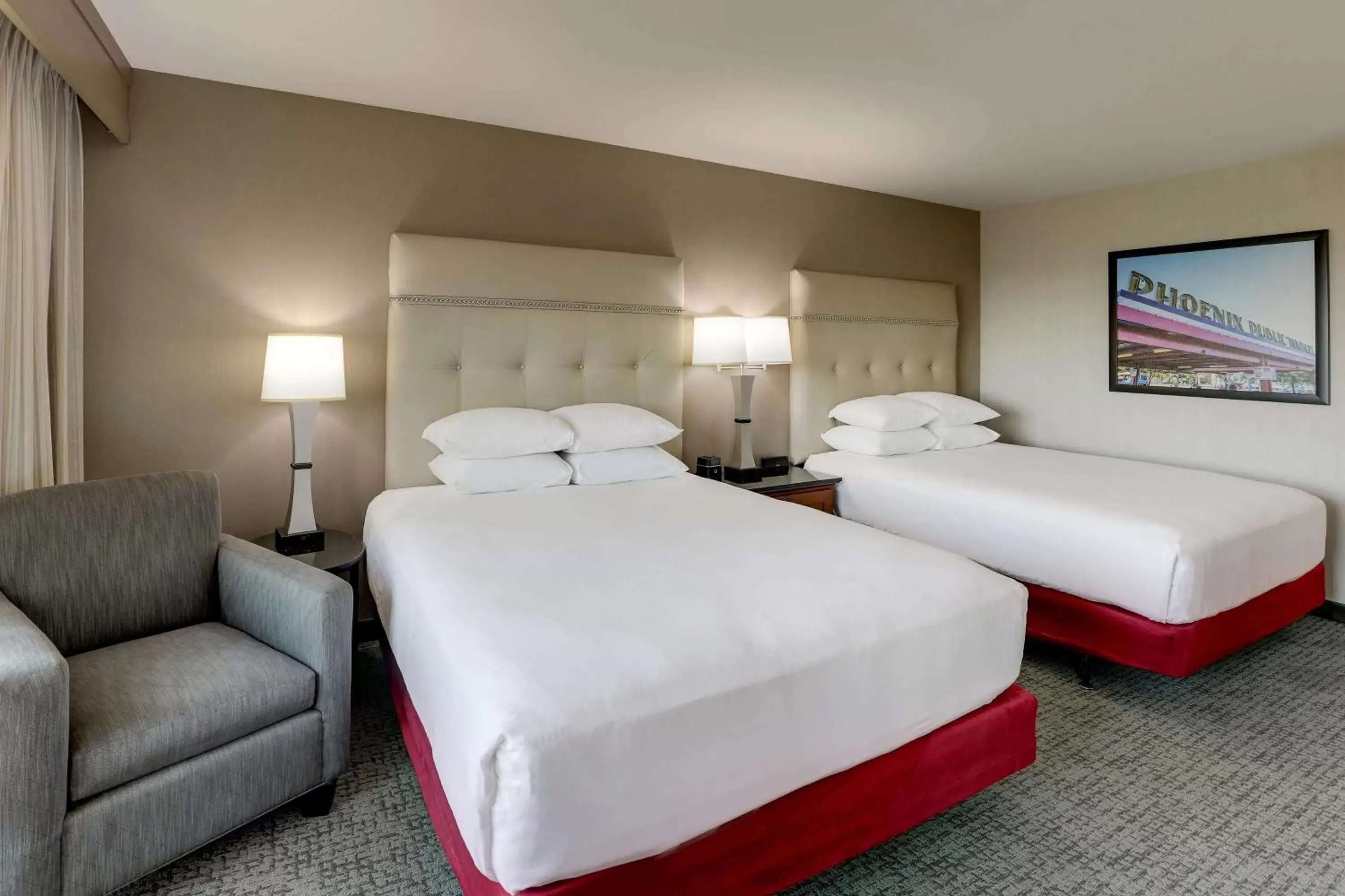 Bedroom, Bed in Drury Inn & Suites Phoenix Airport