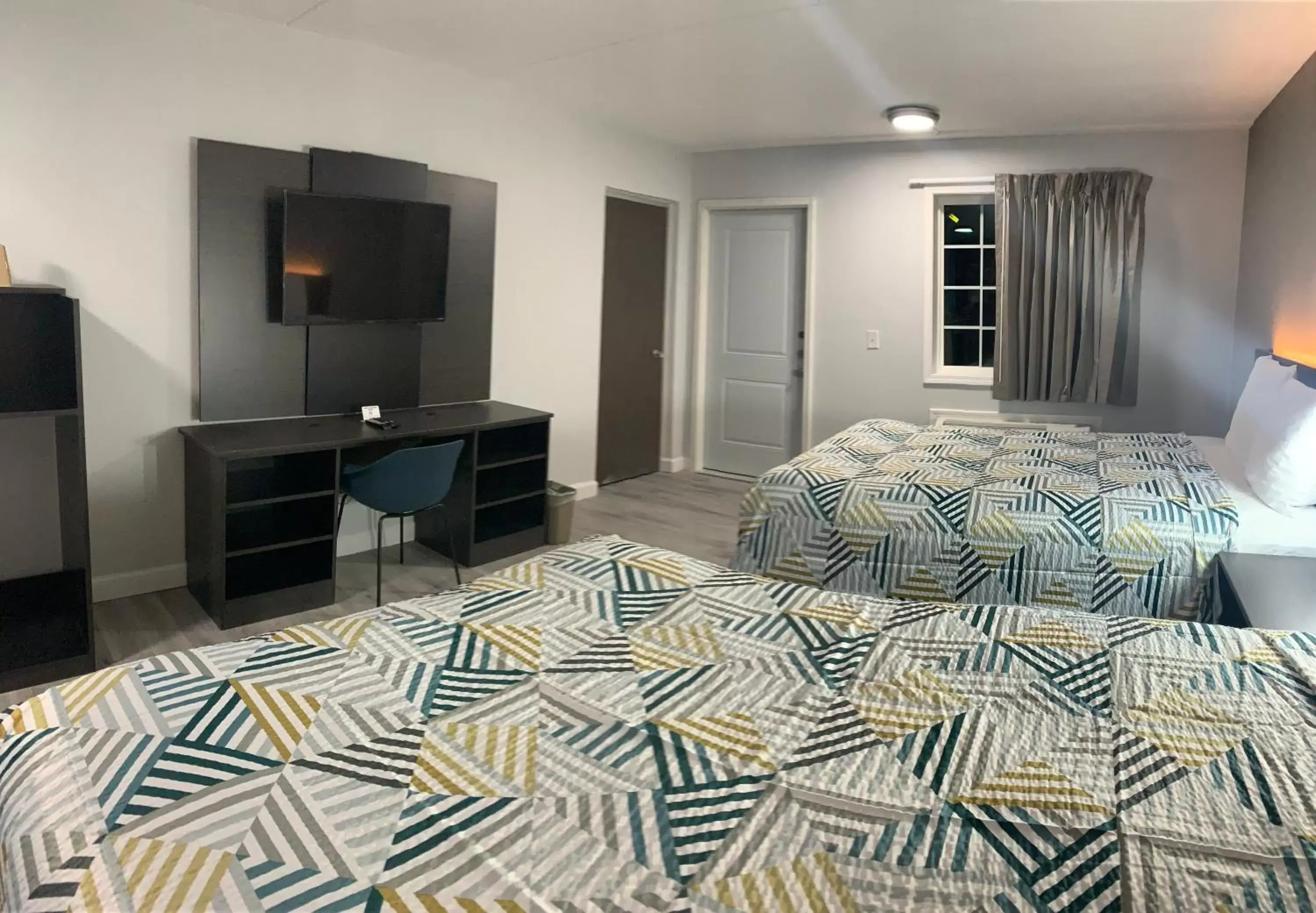 Bedroom, Bed in Motel 6 Corbin KY Bedroom, Bed in Motel 6 Corbin KY