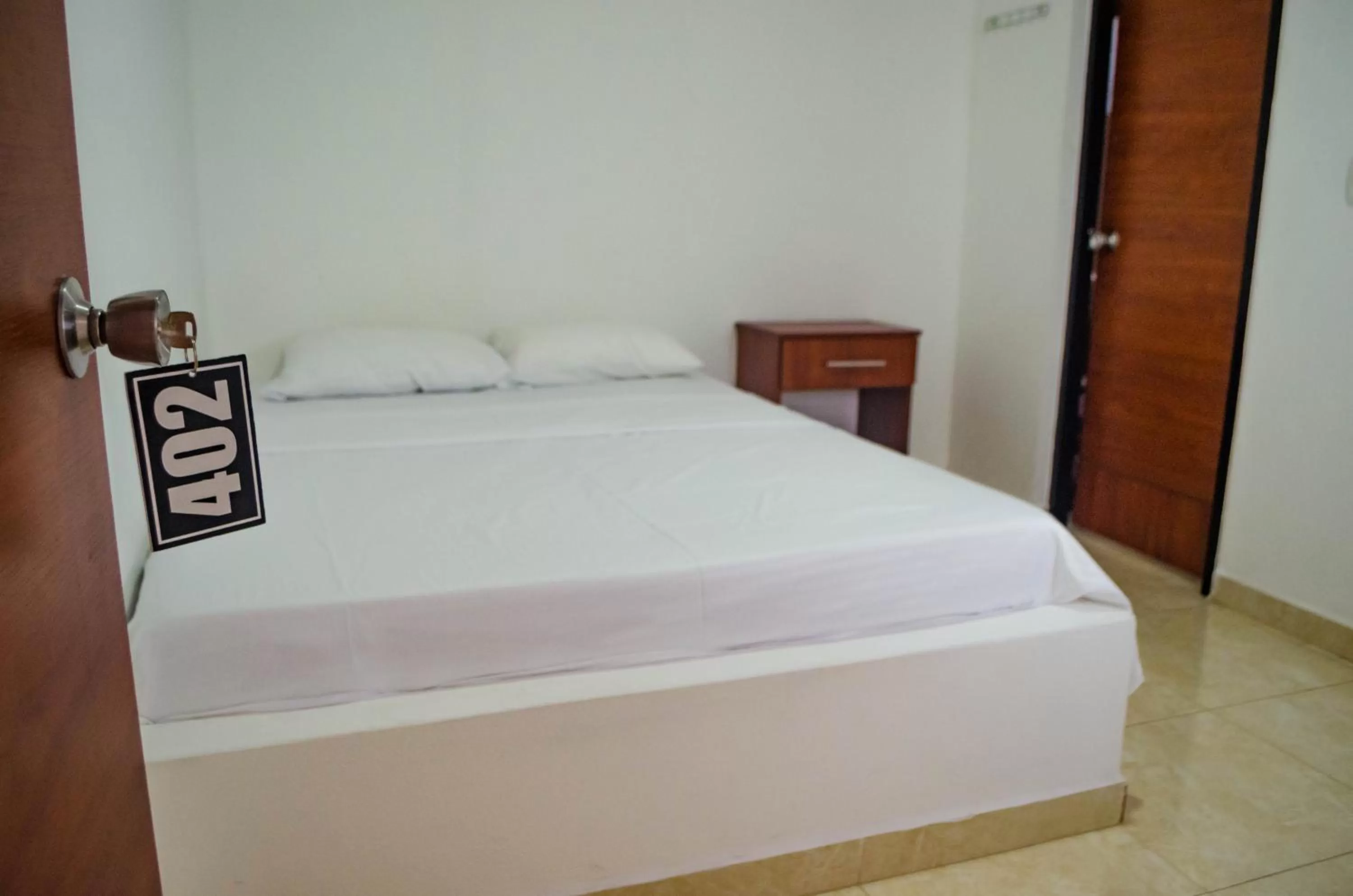 Double Room in Hotel Central Fusa