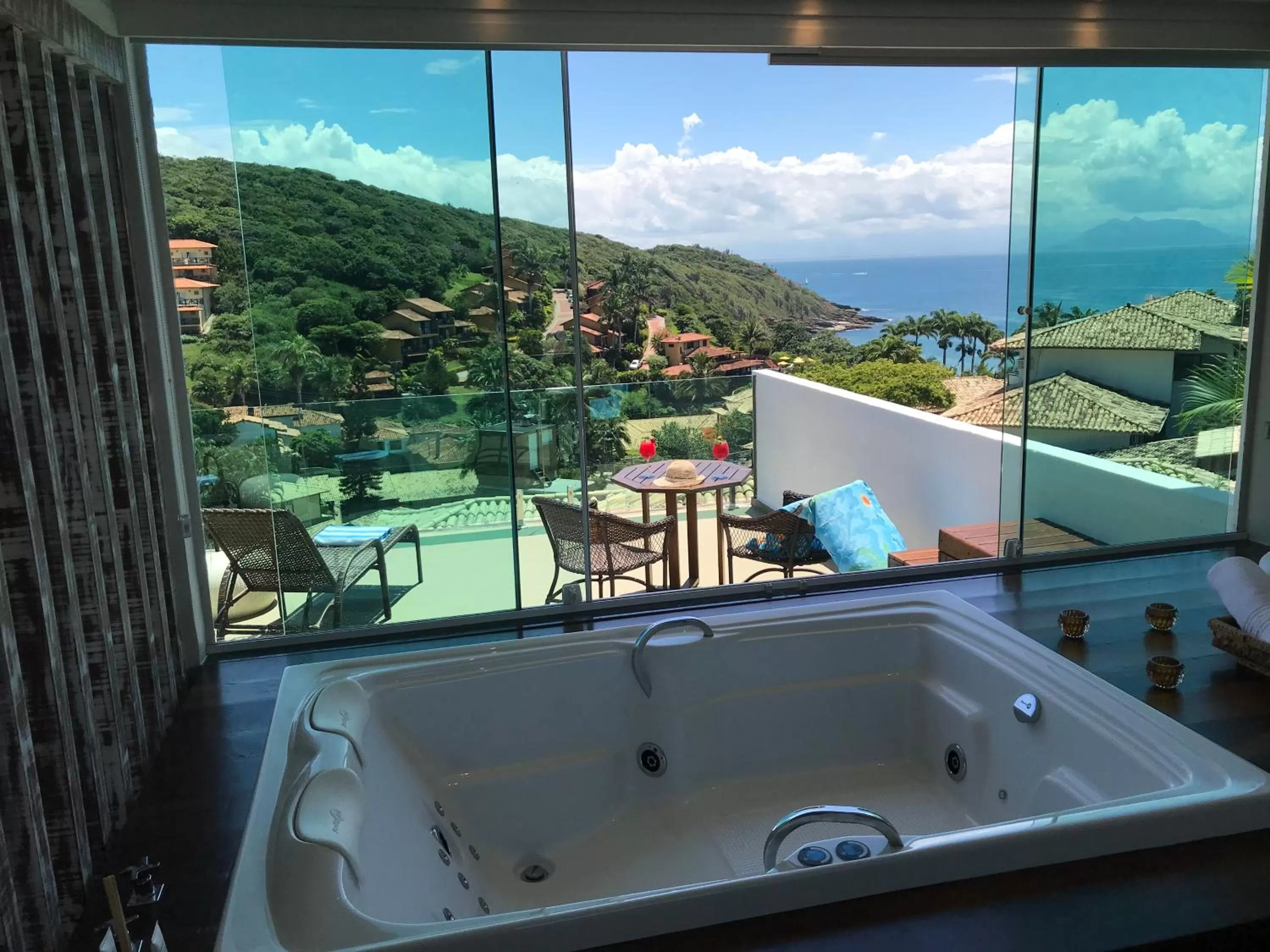 Hot Tub in Hotel Experience João Fernandes