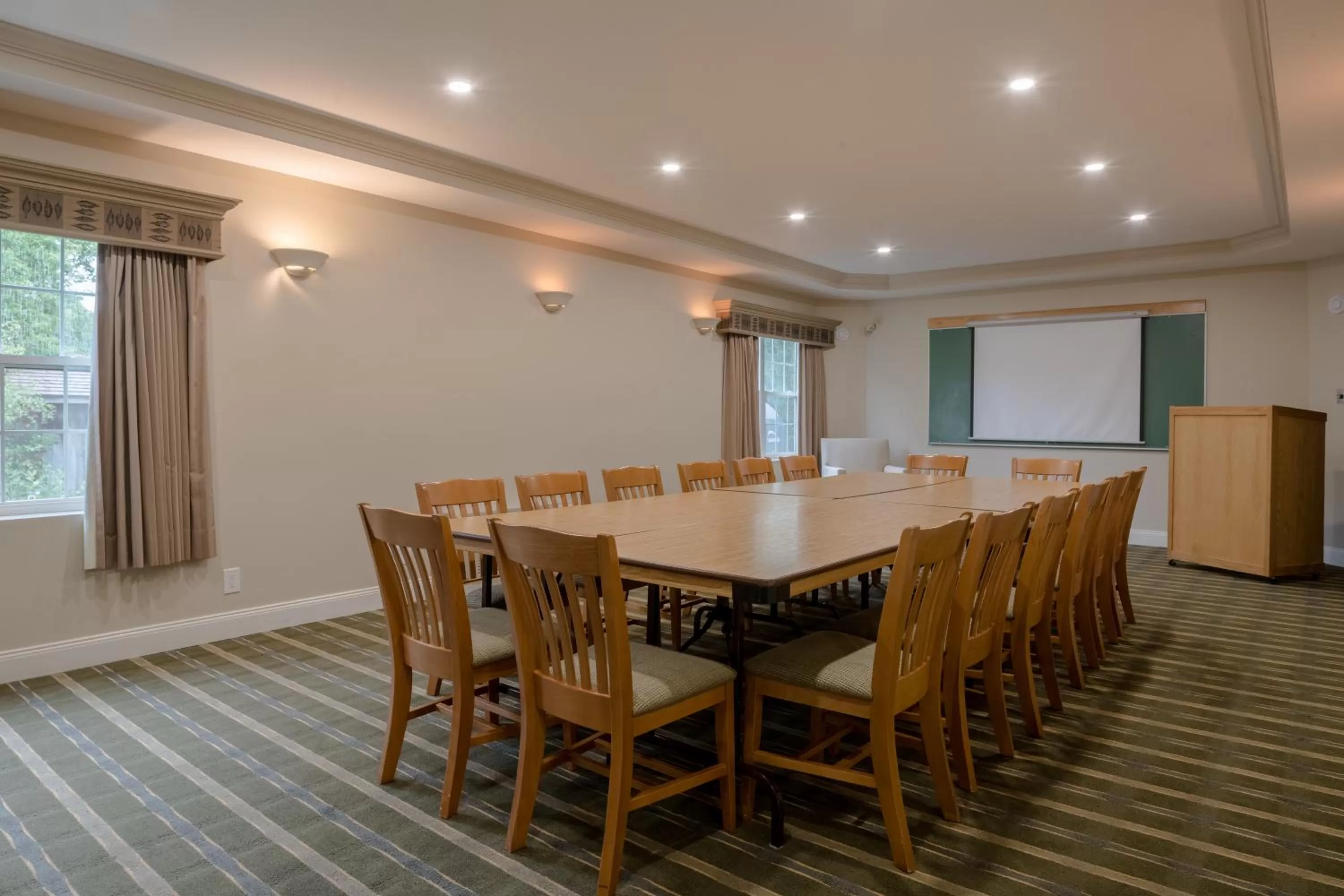 Amsterdam Inn & Suites Sussex