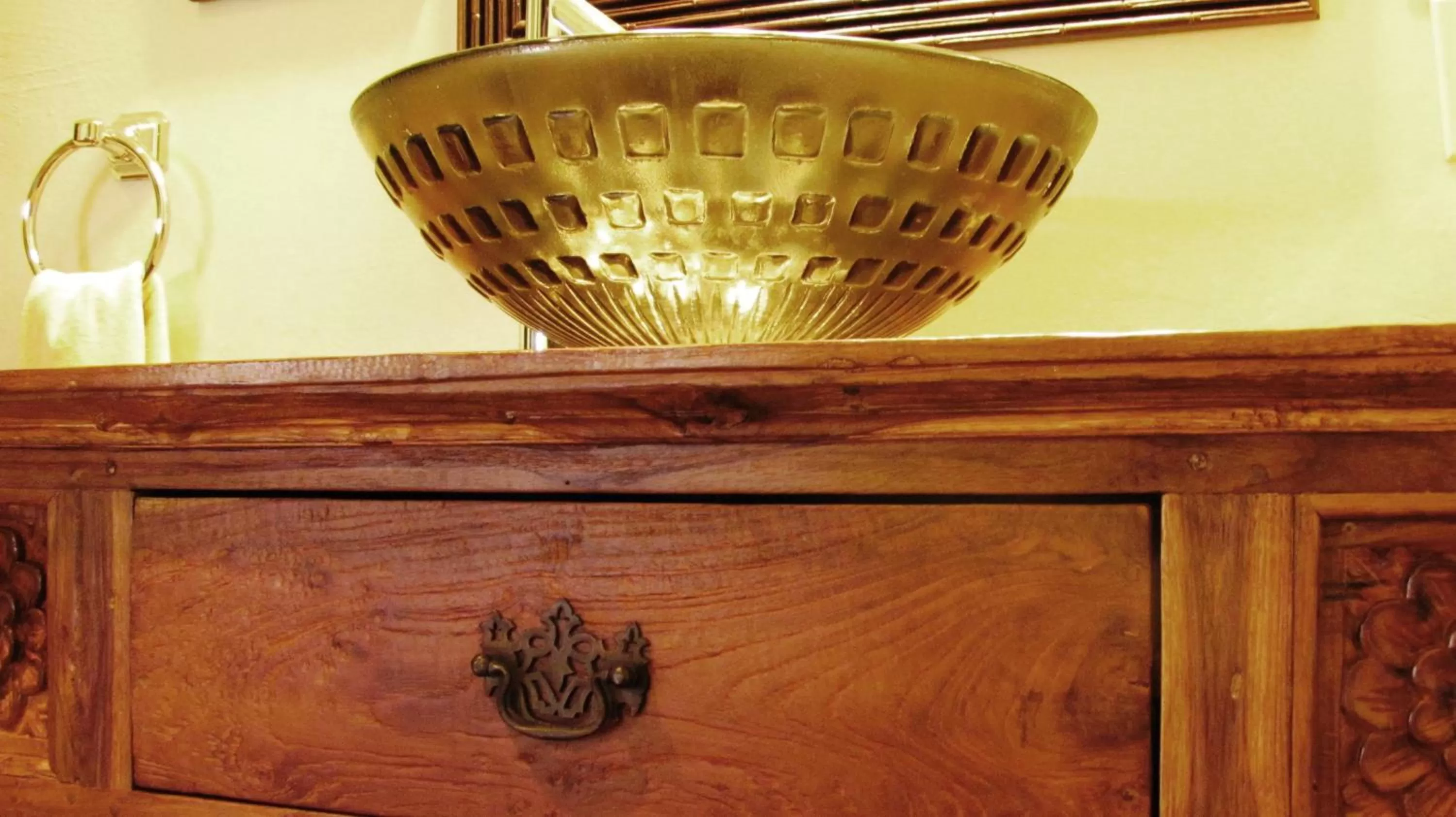 Decorative detail in Casa de Tres Lunas/House of Three Moons