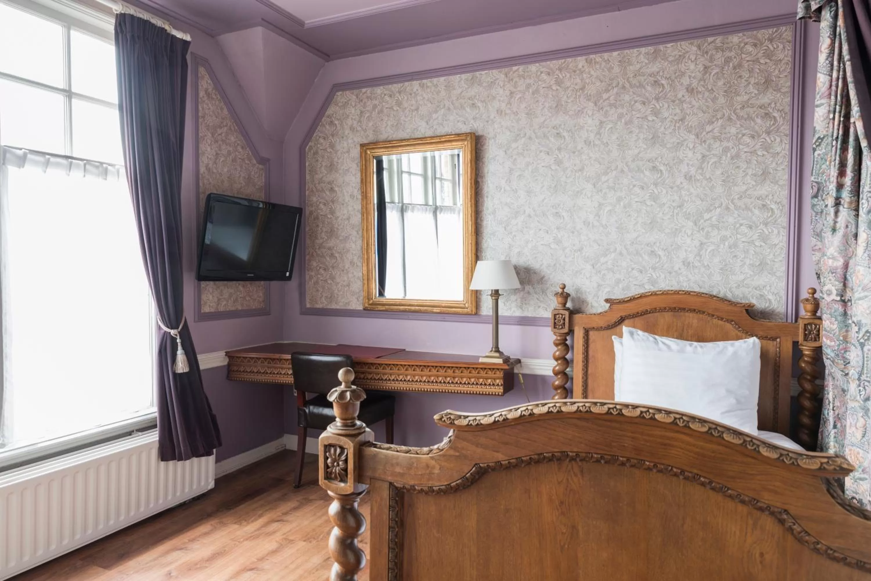 Photo of the whole room, Bed in Hotel Fidder - Patrick's Whisky Bar