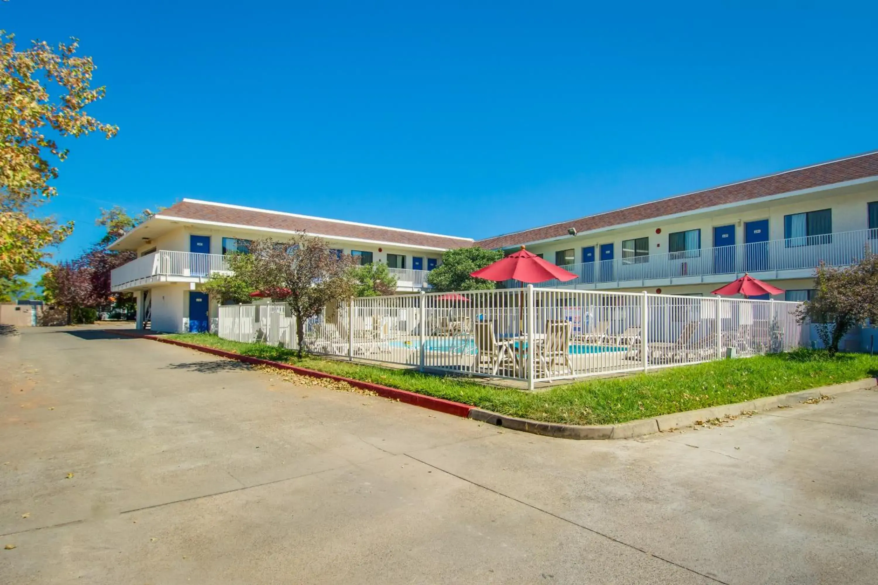 Decorative detail, Property Building in Motel 6-Redding, CA - North