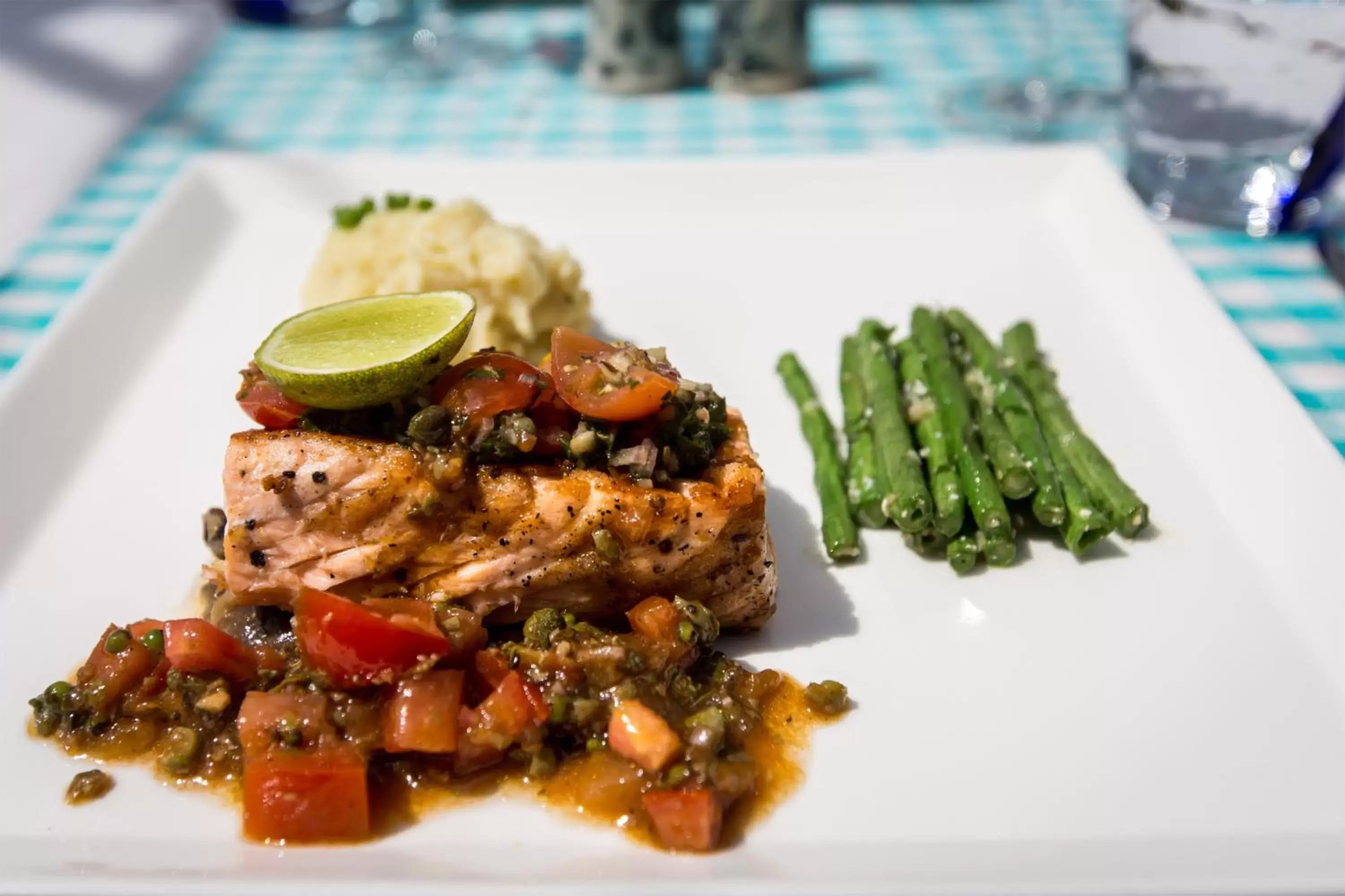 Food and drinks in De Sarann Villa Food and drinks in De Sarann Villa