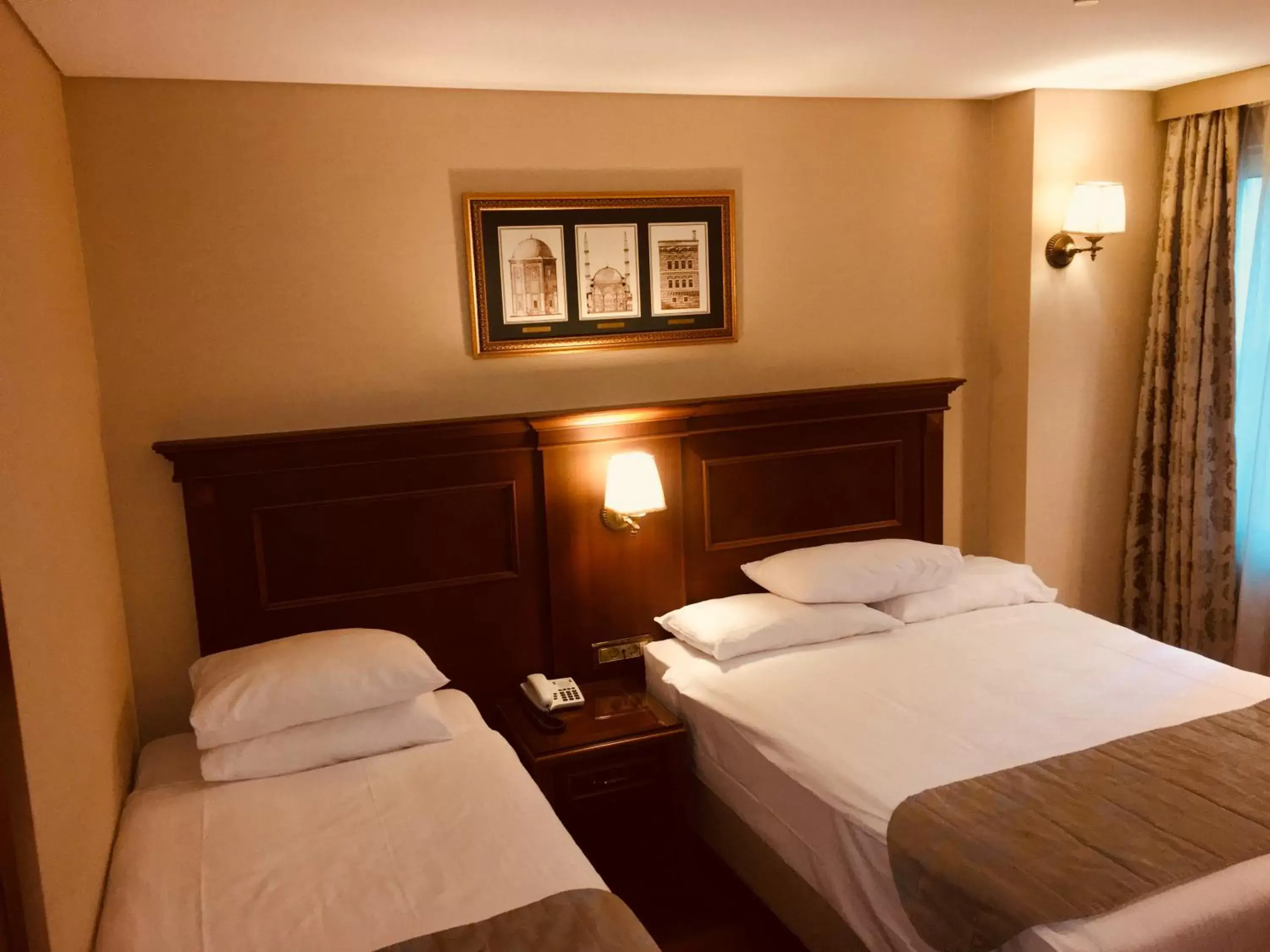 Bed in Hotel Perula