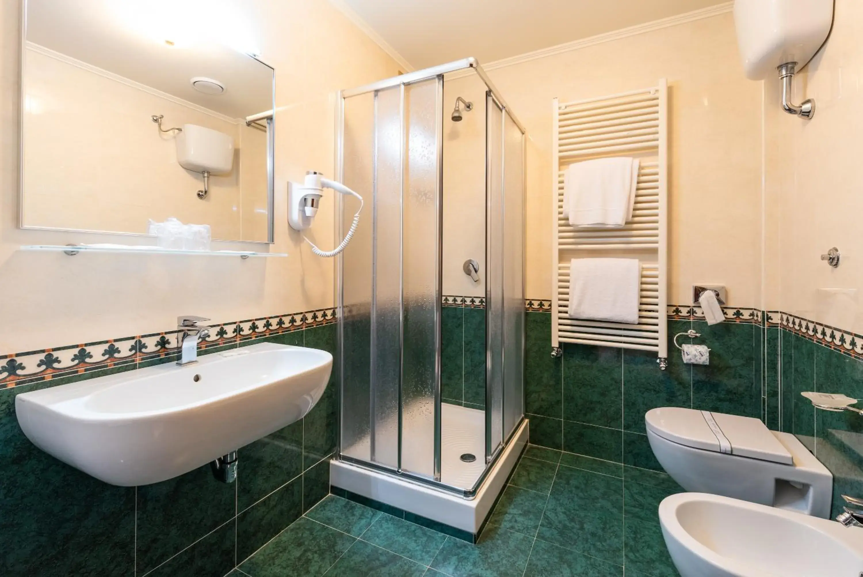 Bathroom in Hotel Lido - Beach and Palace