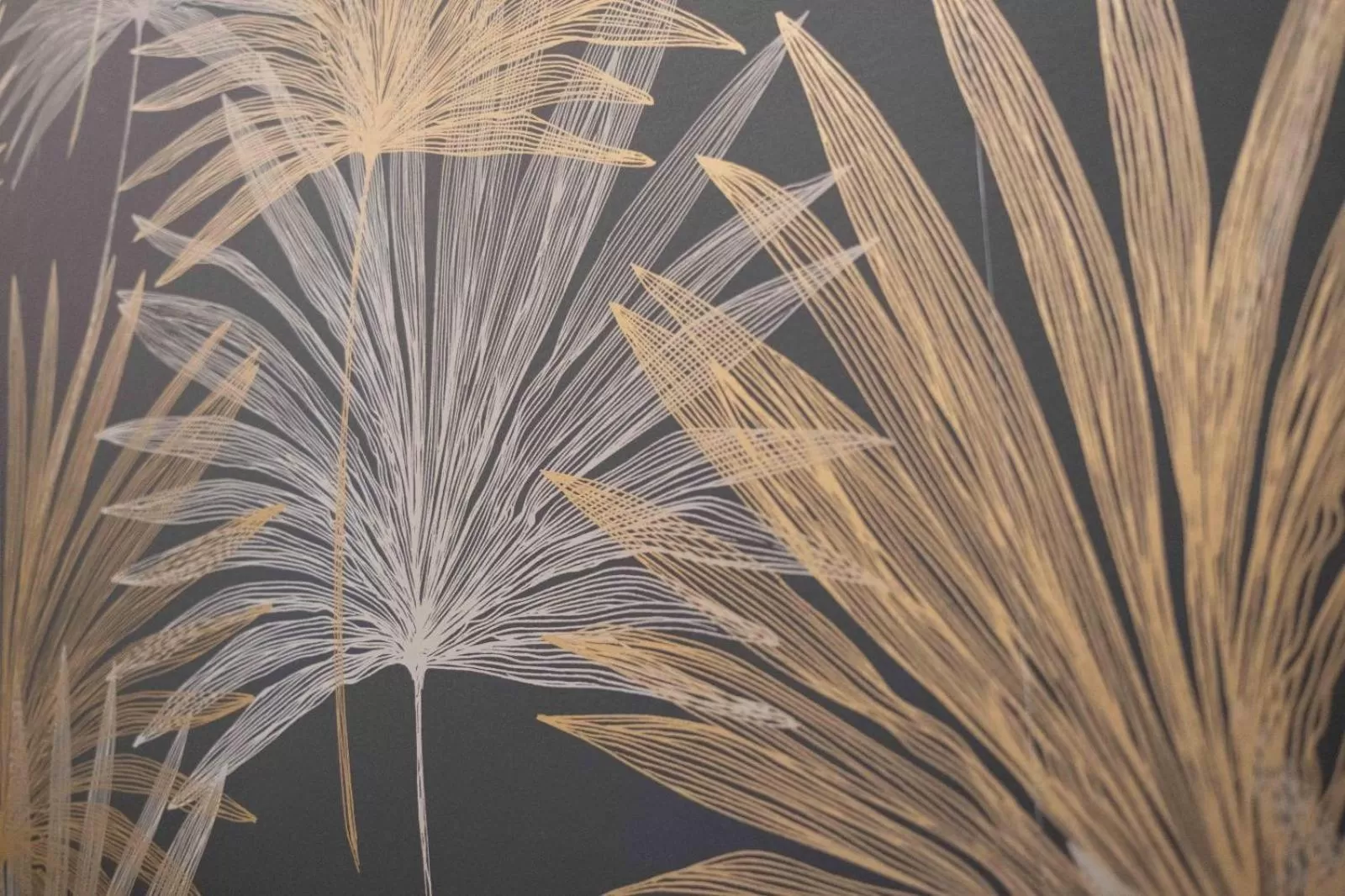 Decorative detail in Divina Charme