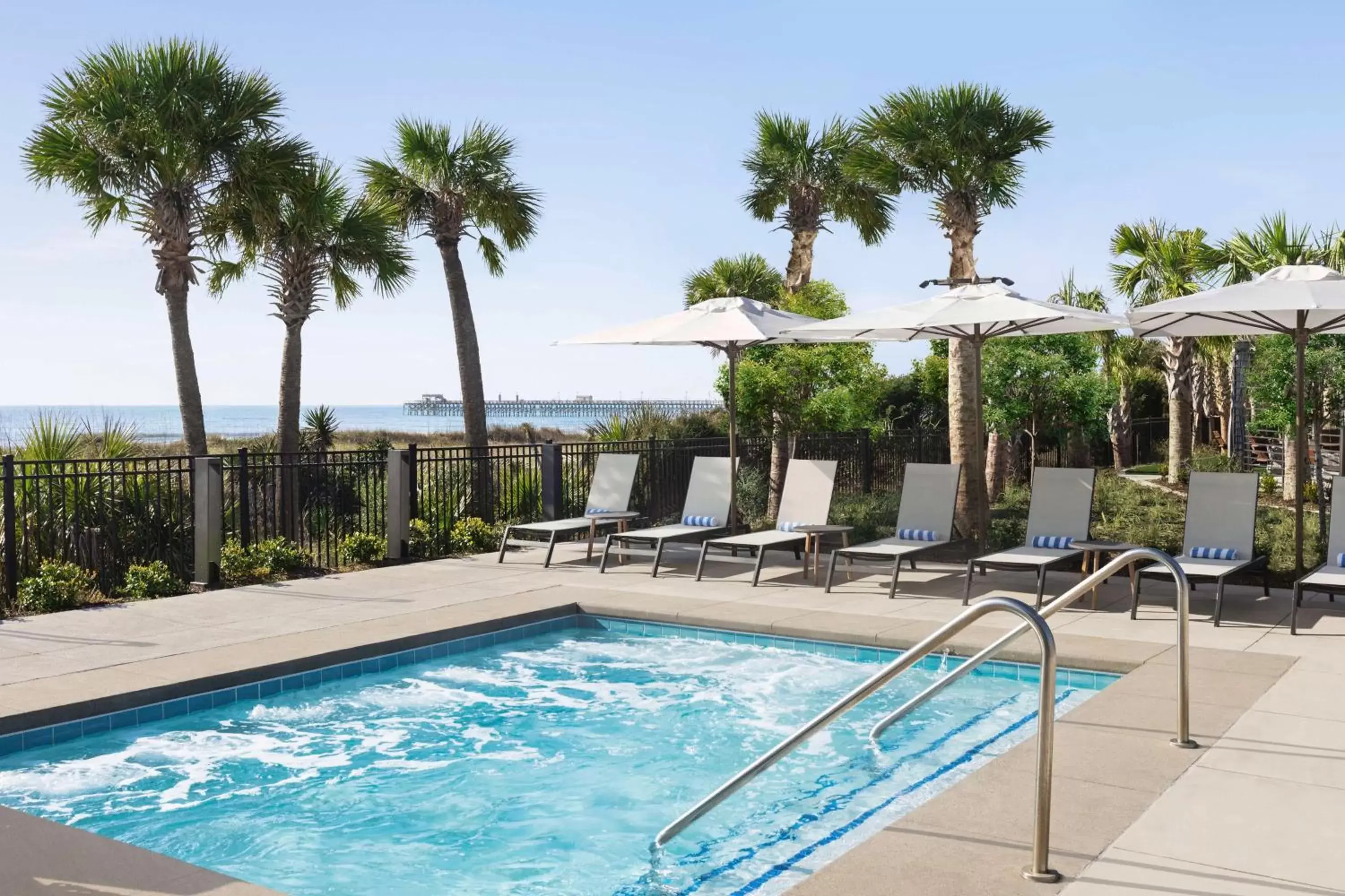 Hot Tub, Swimming Pool in Embassy Suites by Hilton Myrtle Beach Oceanfront Resort