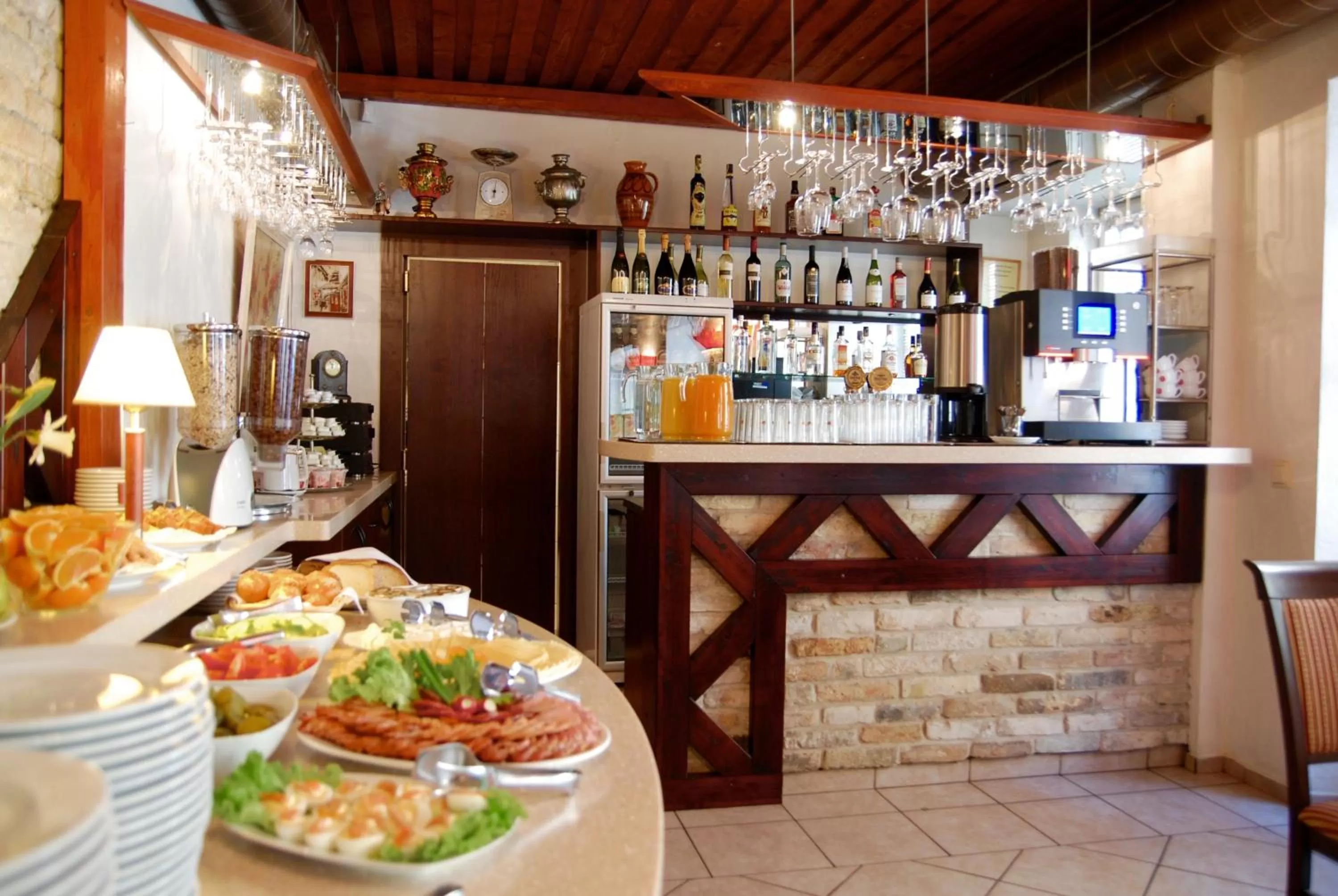 Food and drinks in City Gate