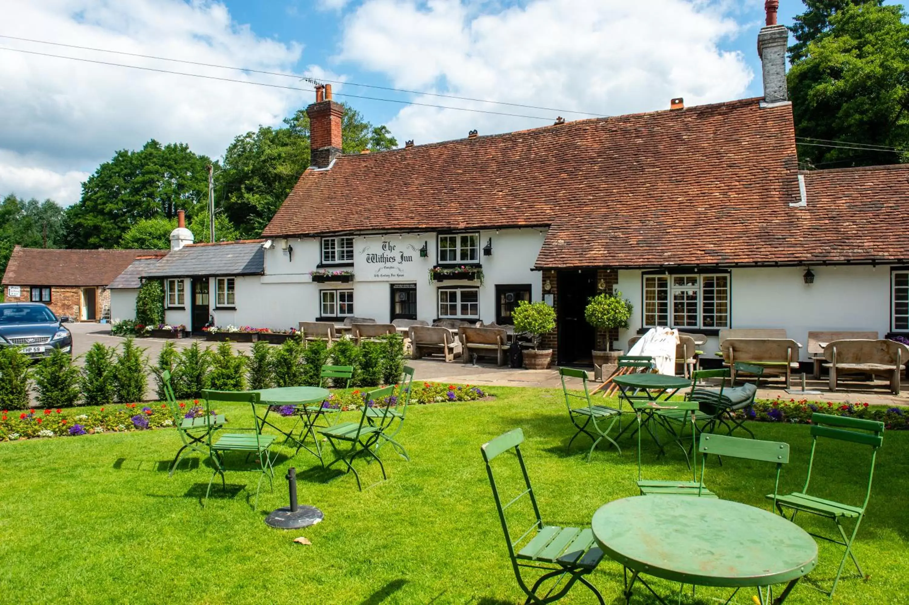 Garden, Property Building in The Withies Inn