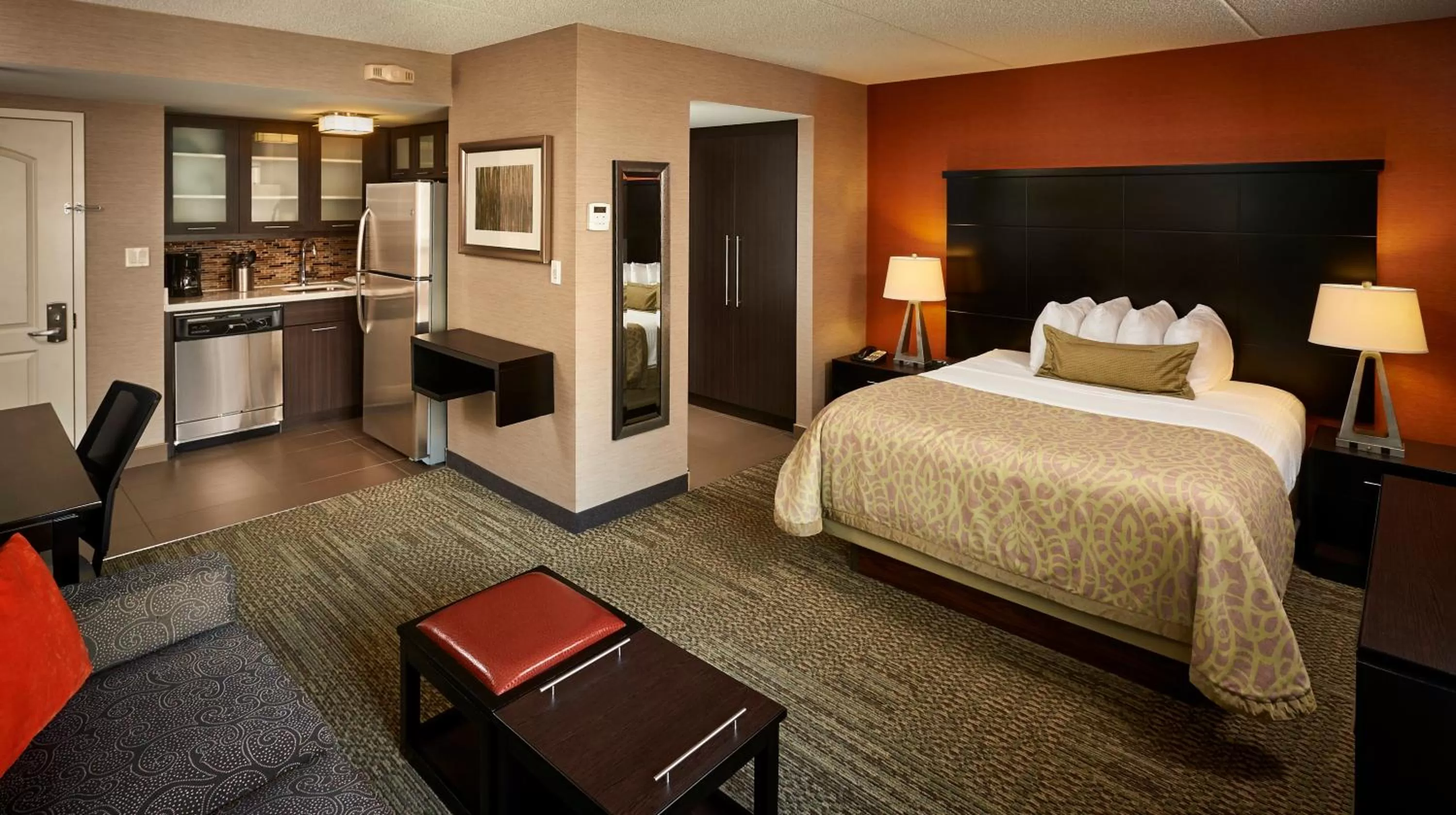 Photo of the whole room, Bed in Staybridge Suites Hamilton - Downtown by IHG