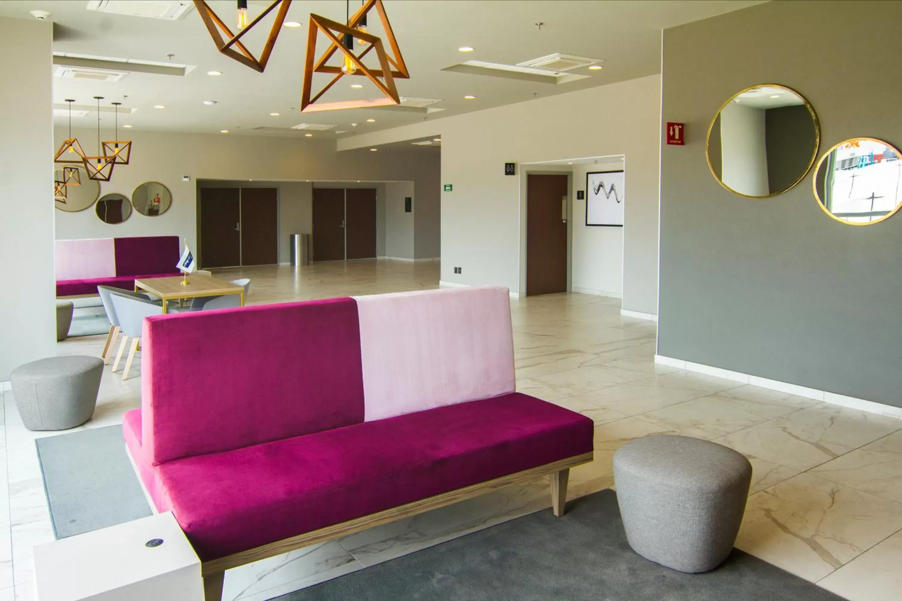 Communal lounge/ TV room, Lobby/Reception in City Express Plus by Marriott Mundo E