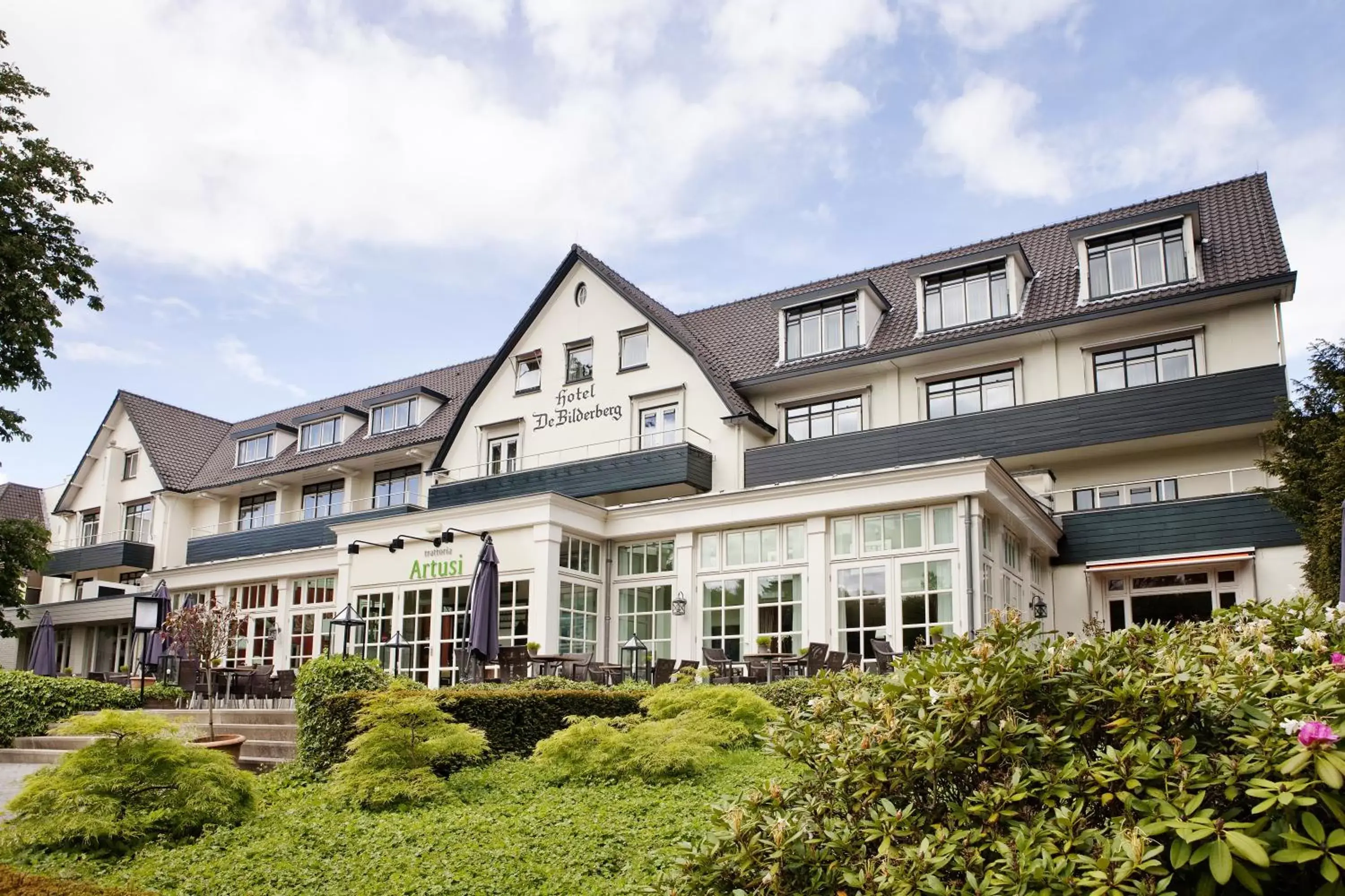 Facade/entrance, Property Building in Hotel De Bilderberg