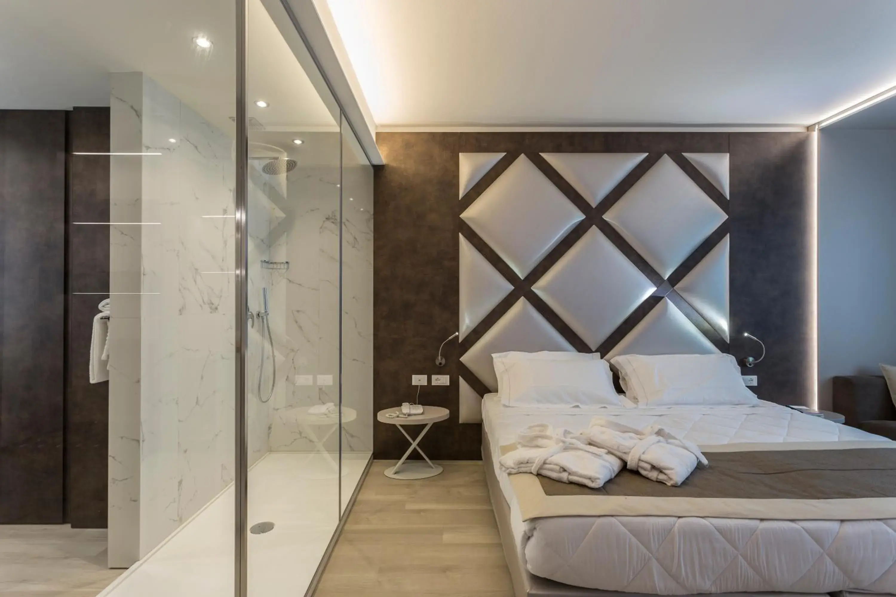 Property logo or sign, Bed in Hotel Victoria Property logo or sign, Bed in Hotel Victoria