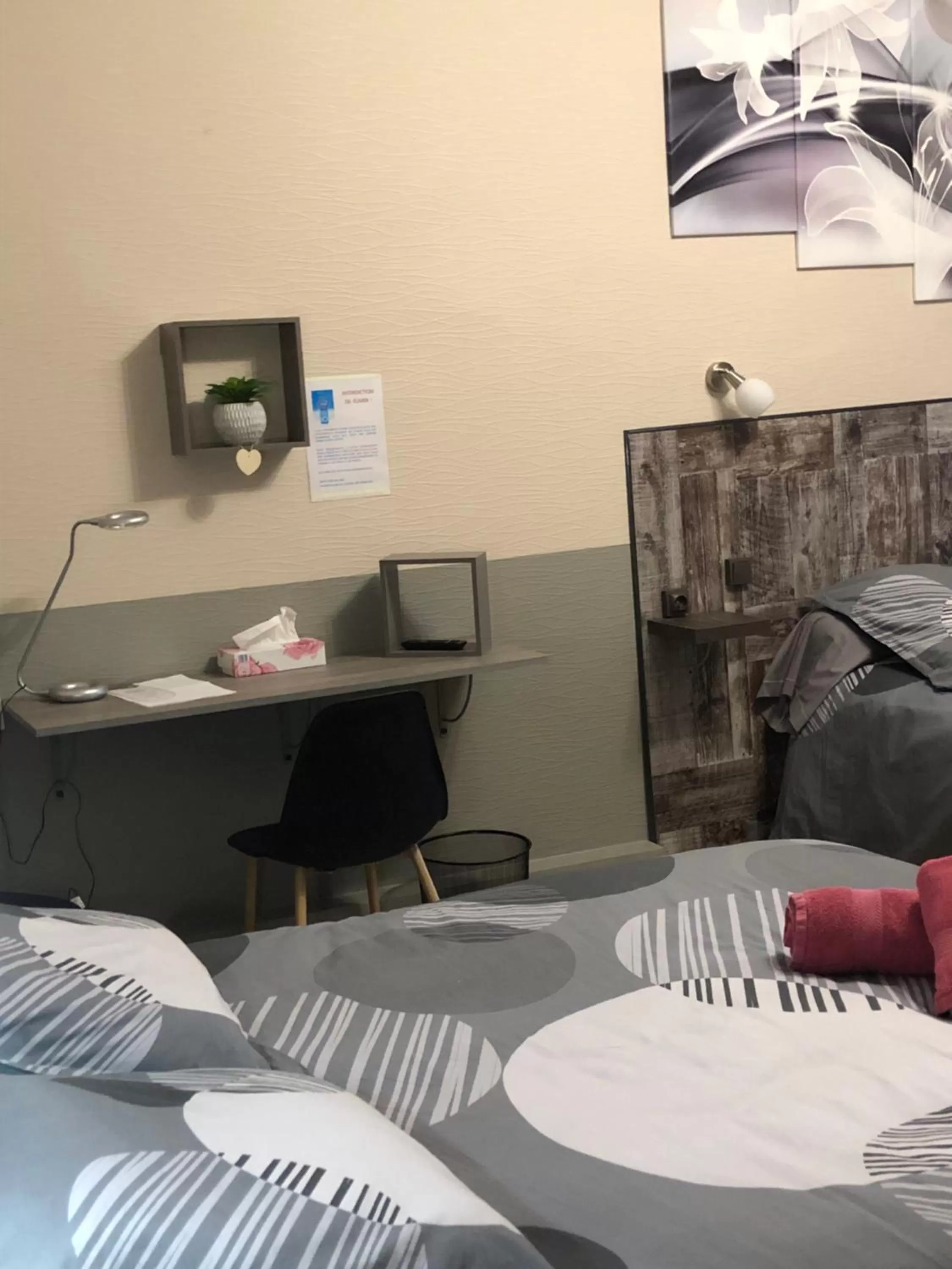 Bedroom, Bed in Hotel des Remparts