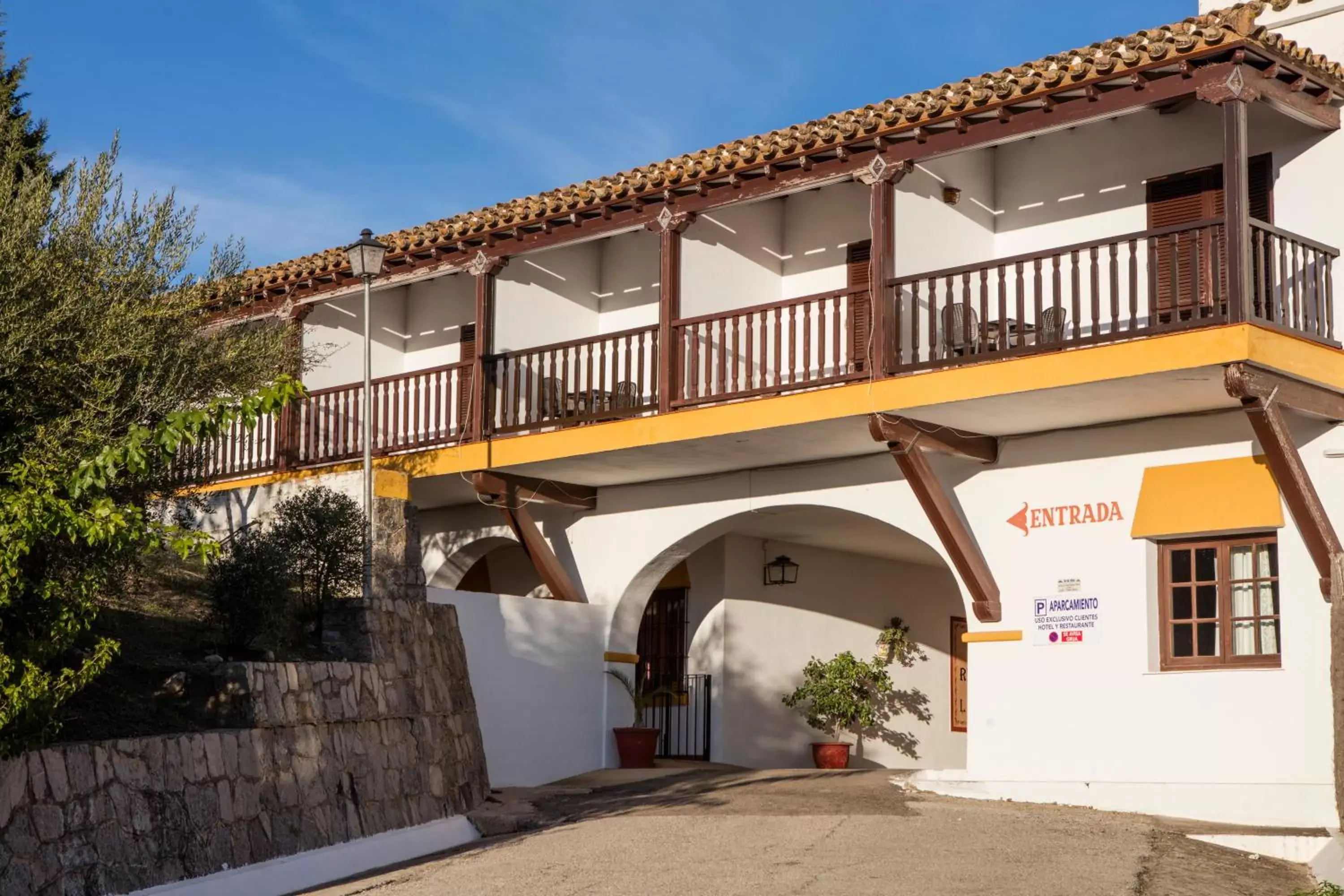 Facade/entrance, Property Building in Tugasa Las Truchas