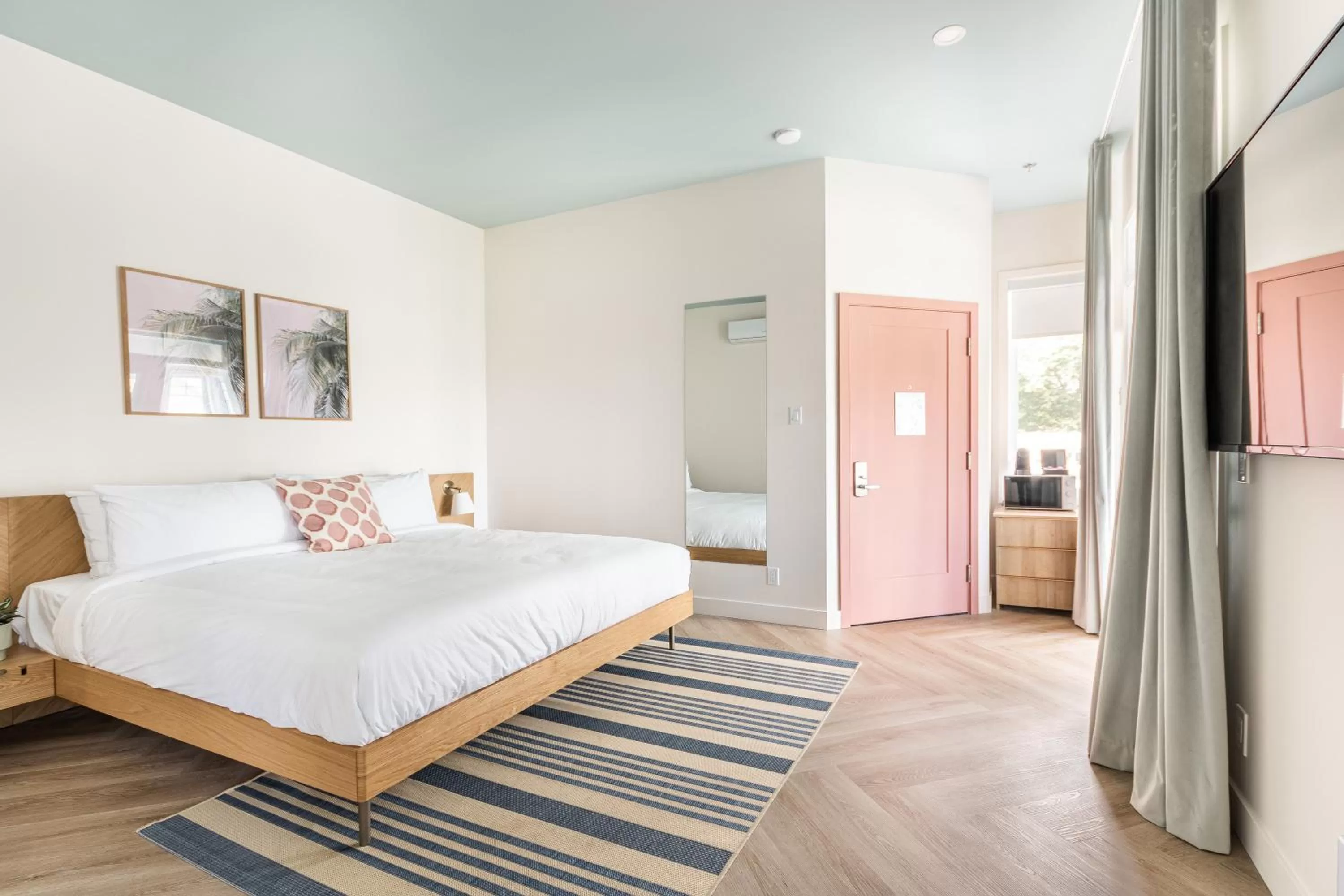 Photo of the whole room, Bed in Hôtel le Rosay