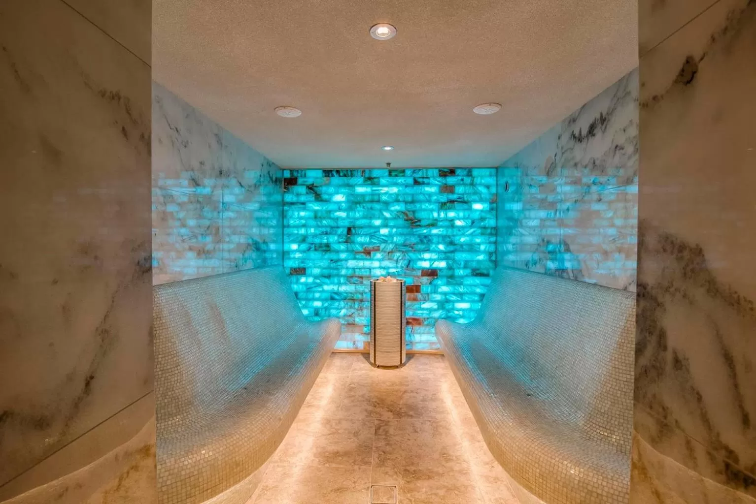 Sauna in Grand Poet Hotel and SPA by Semarah