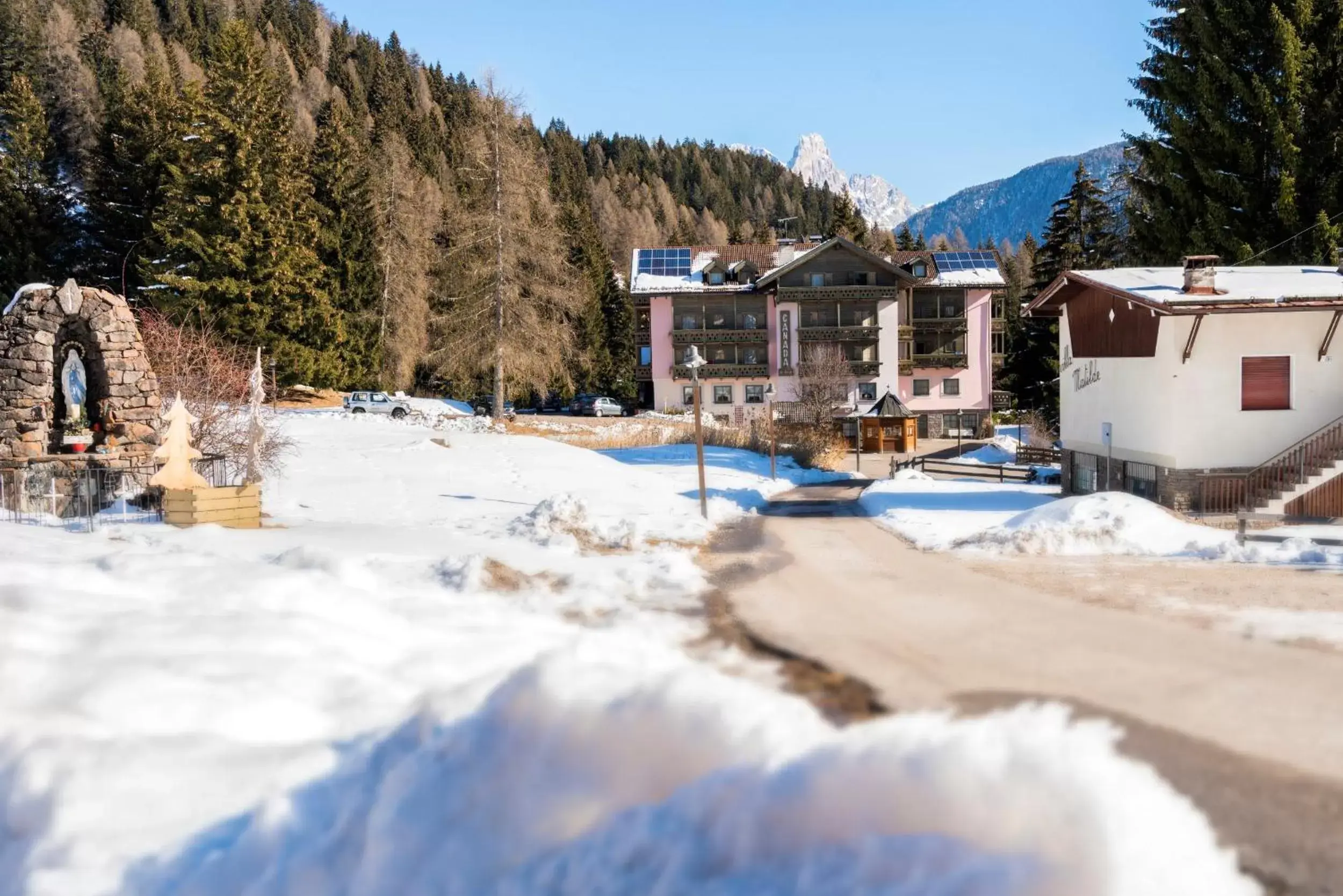 Property building, Winter in Hotel Canada