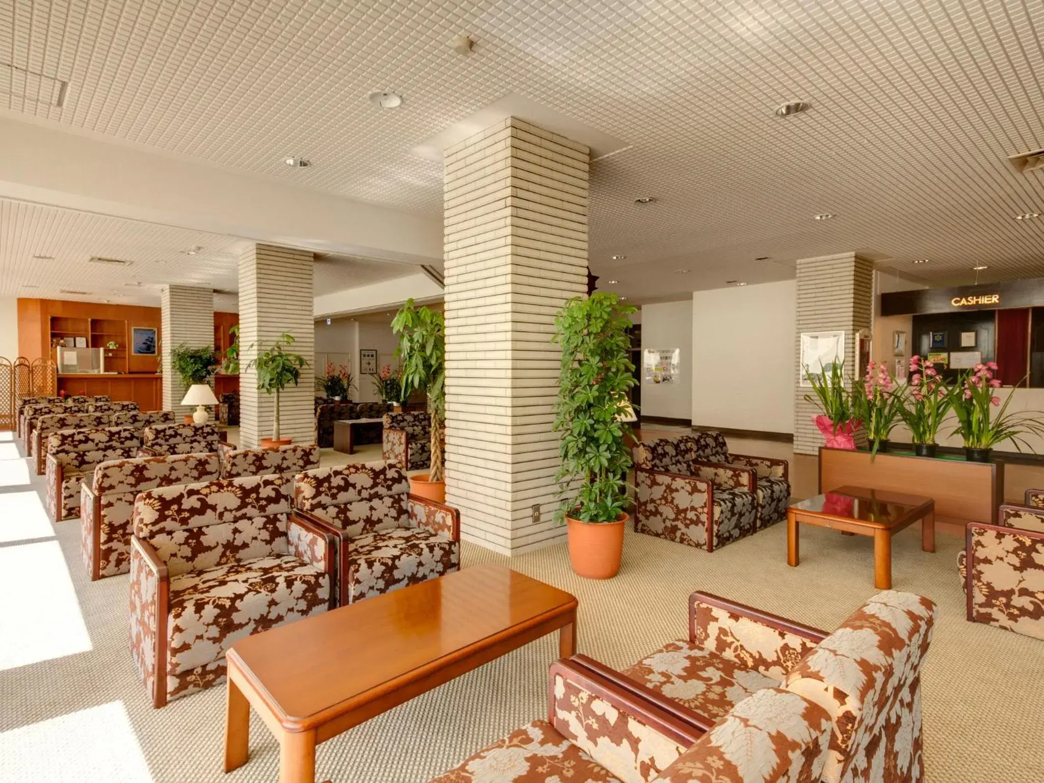 Lobby or reception, Lounge/Bar in Misasa Royal Hotel