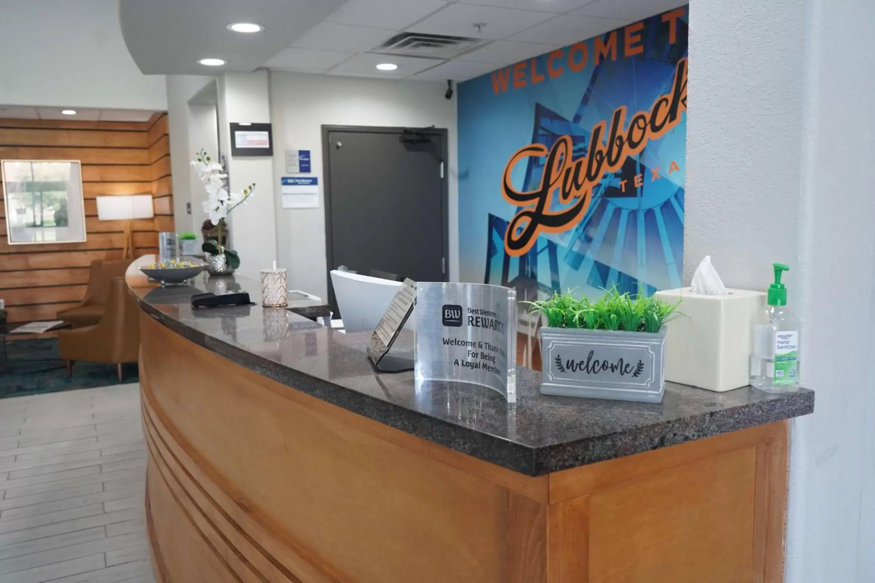 Lobby or reception in Best Western Lubbock West Inn & Suites