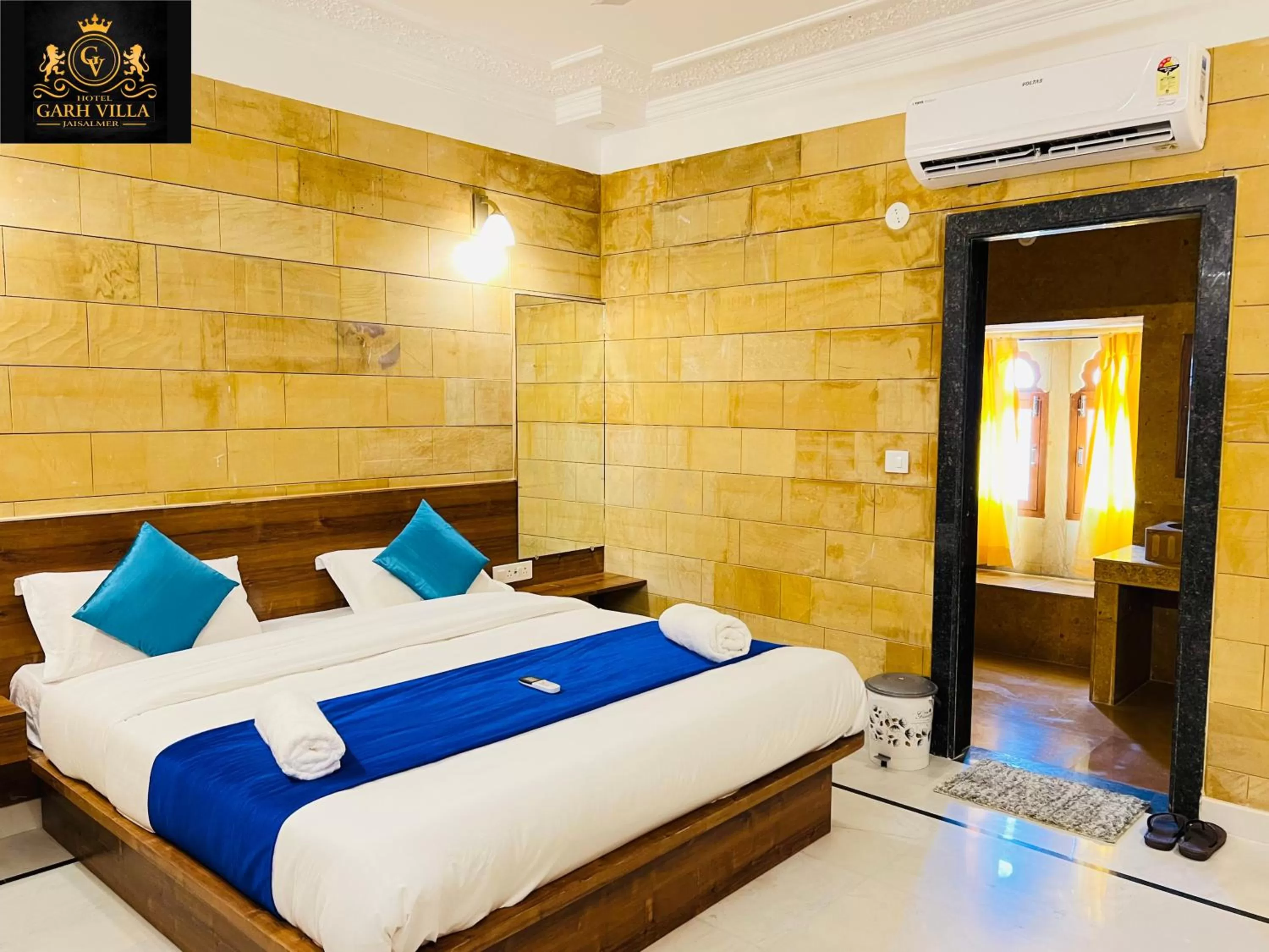 Property building, Bed in Hotel Garh Vila