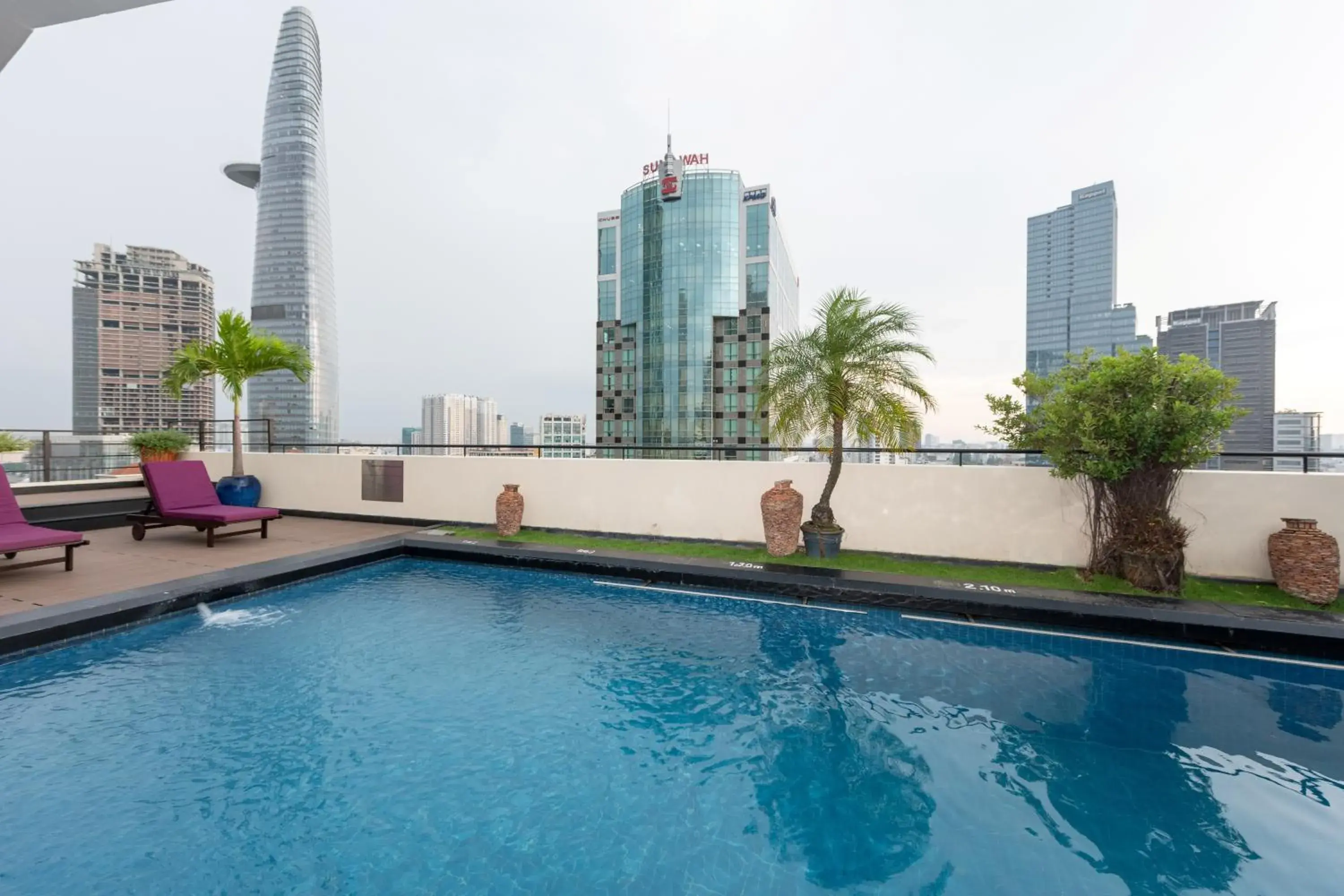 Swimming Pool in Palace Hotel Saigon