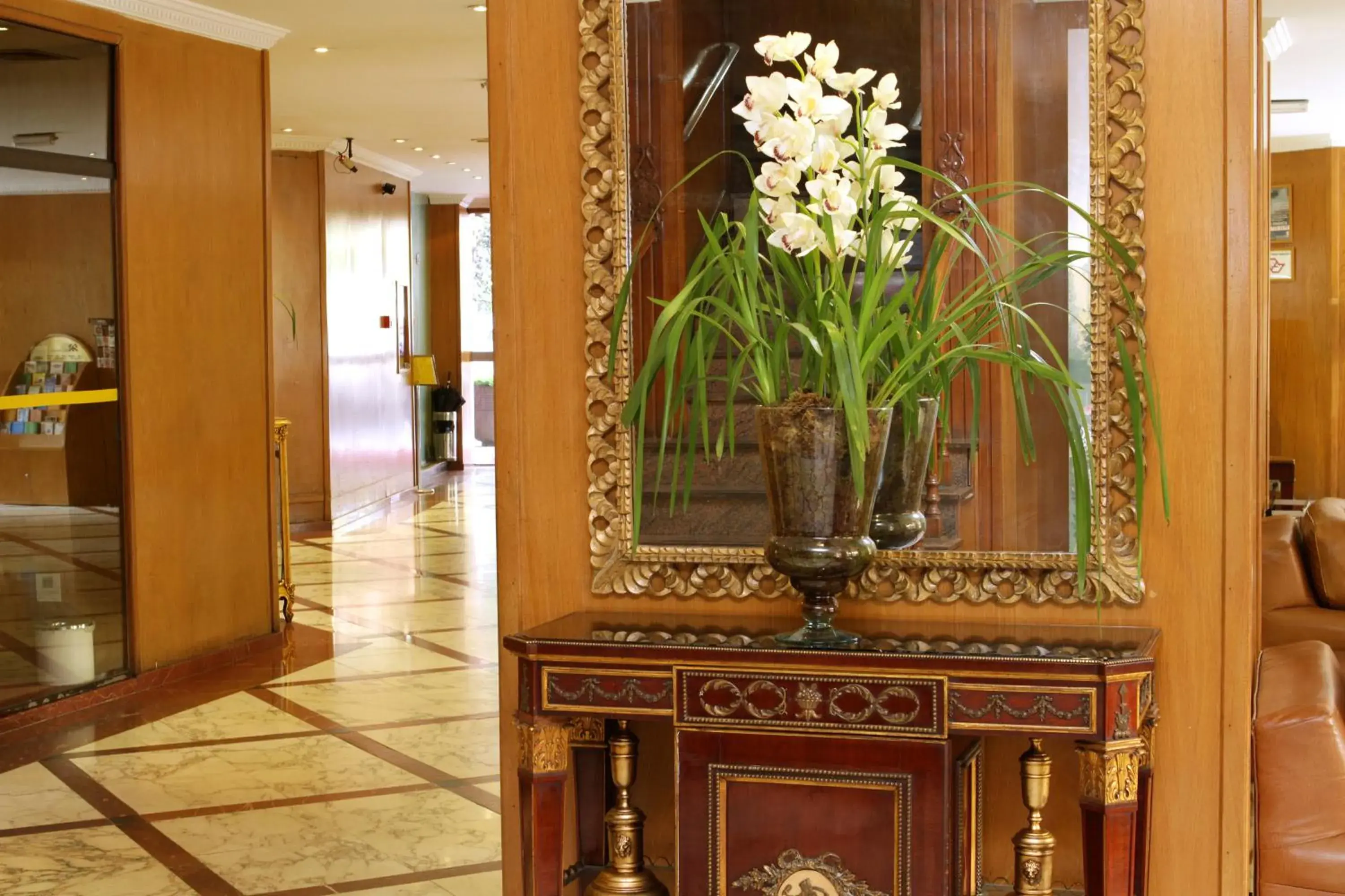 Lobby or reception in San Raphael Hotel