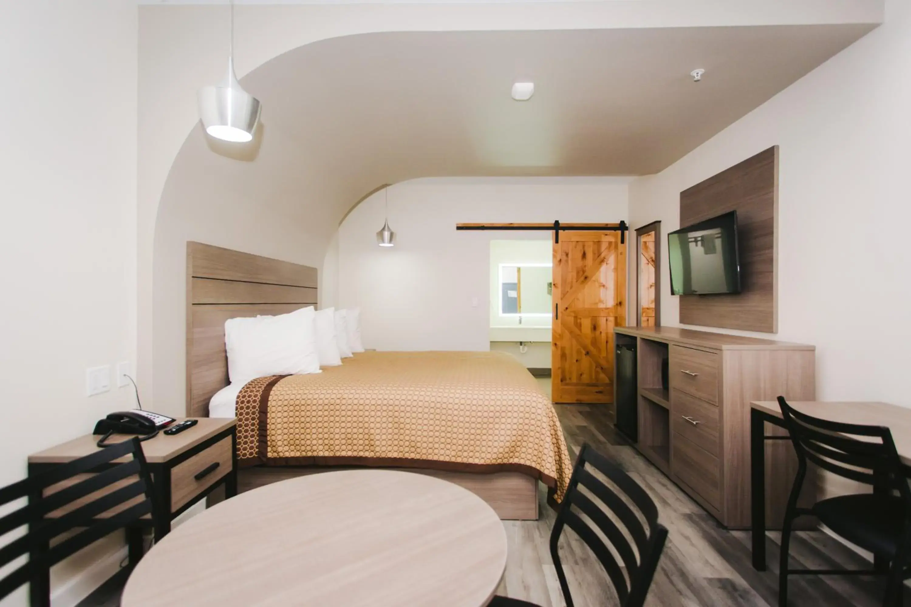 Bed in Palace Inn- Louetta