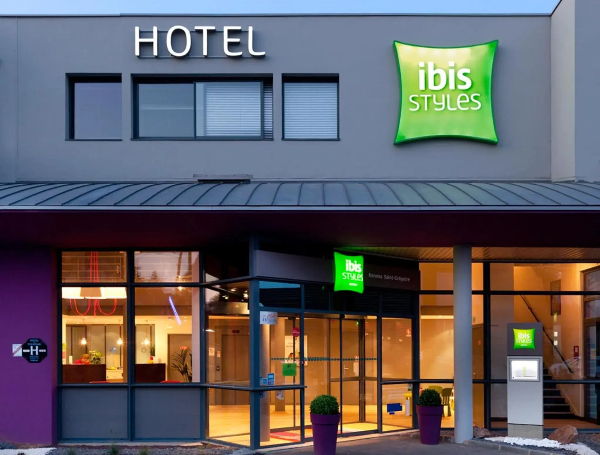 Facade/entrance in ibis Styles Rennes St. Gregoire