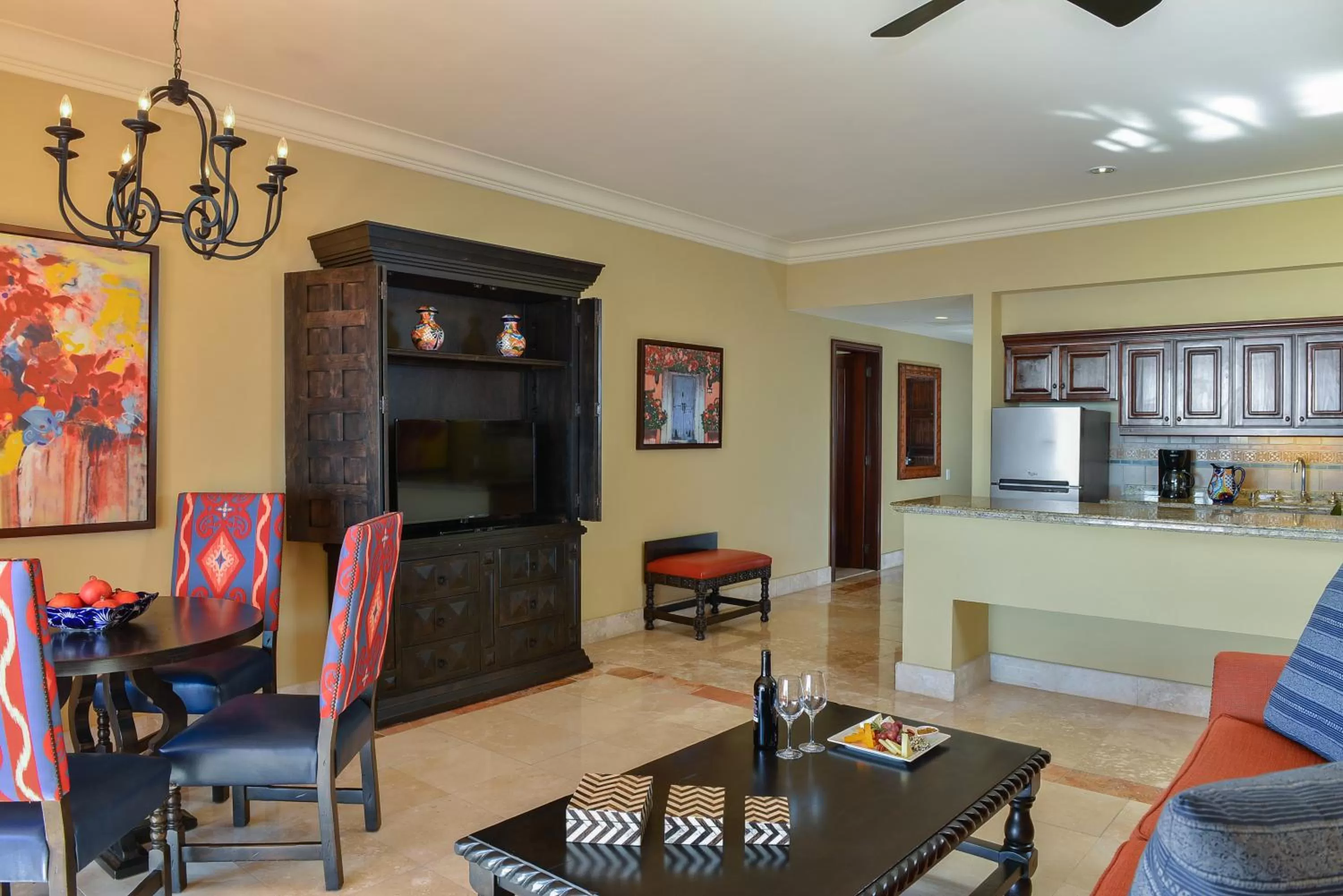 TV and multimedia in Pueblo Bonito Sunset Beach Golf & Spa Resort - All Inclusive