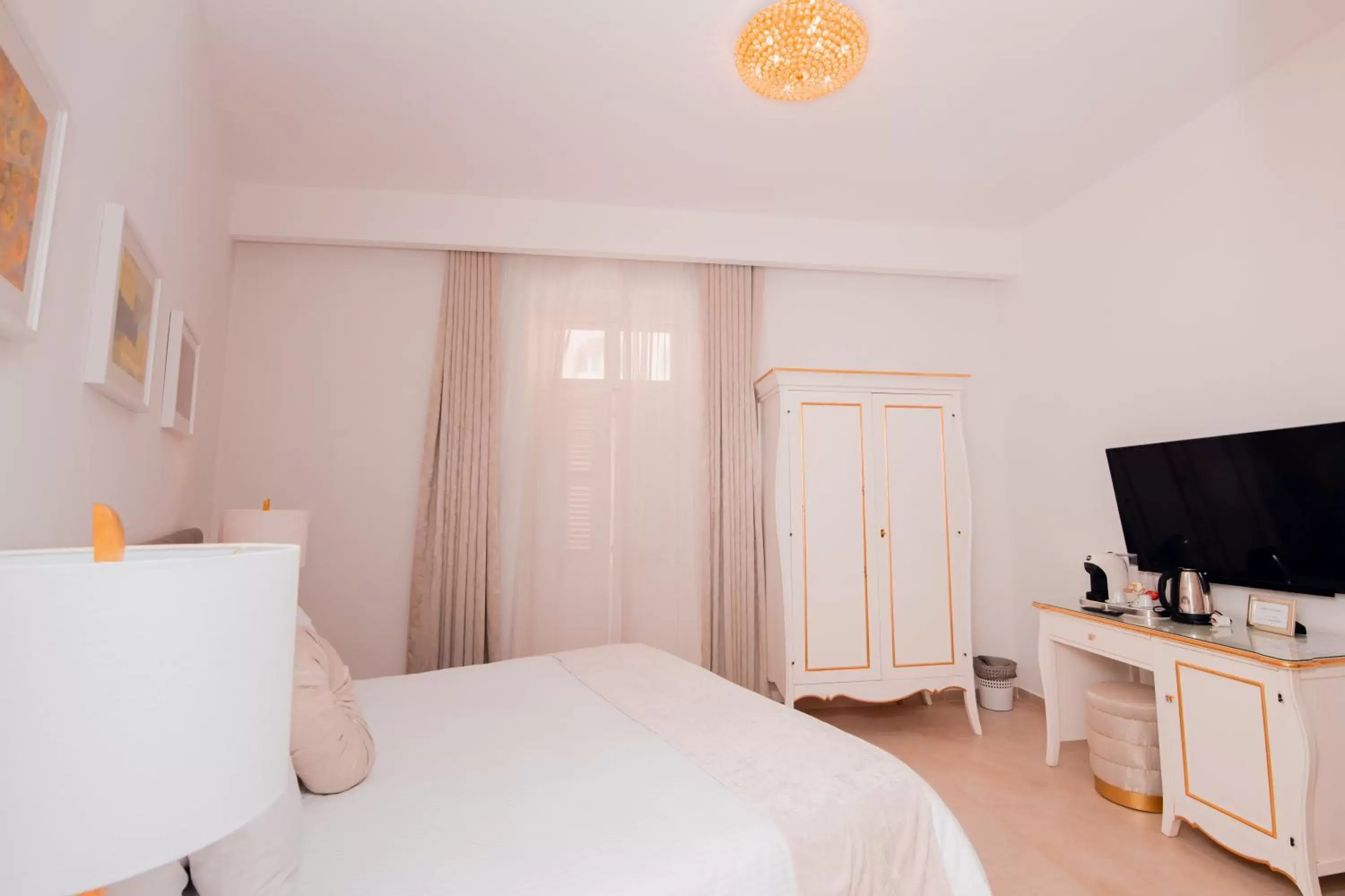 Bed in Giorgio Boutique Hotel Bed in Giorgio Boutique Hotel