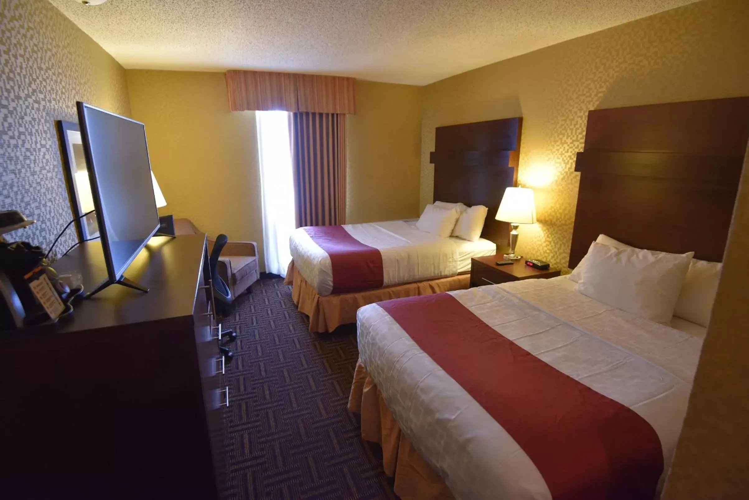 Deluxe Queen Room with Two Queen Beds - Non-Smoking in Travelodge by Wyndham North Battleford