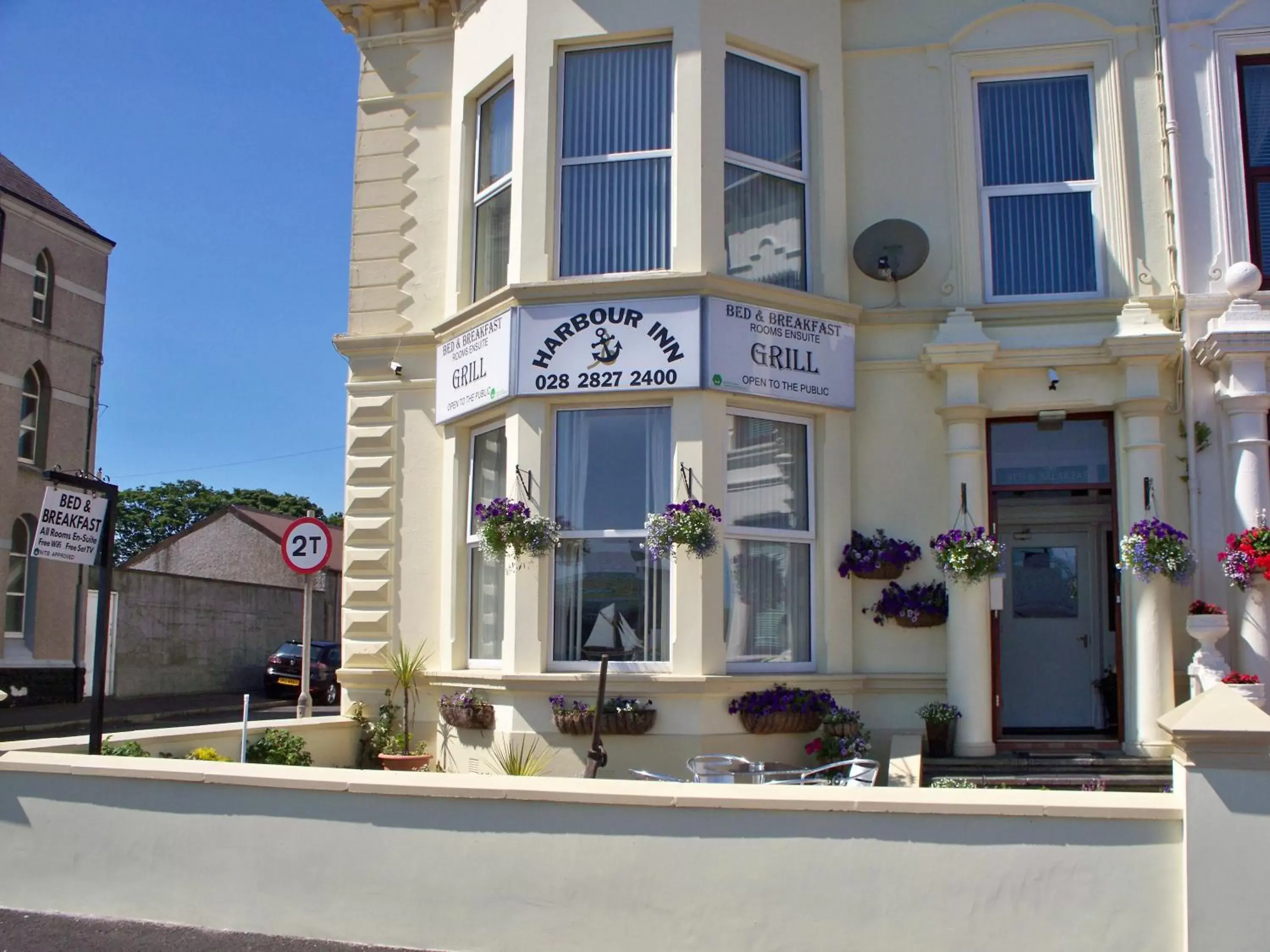 Property Building in The Harbour Inn B&B Larne