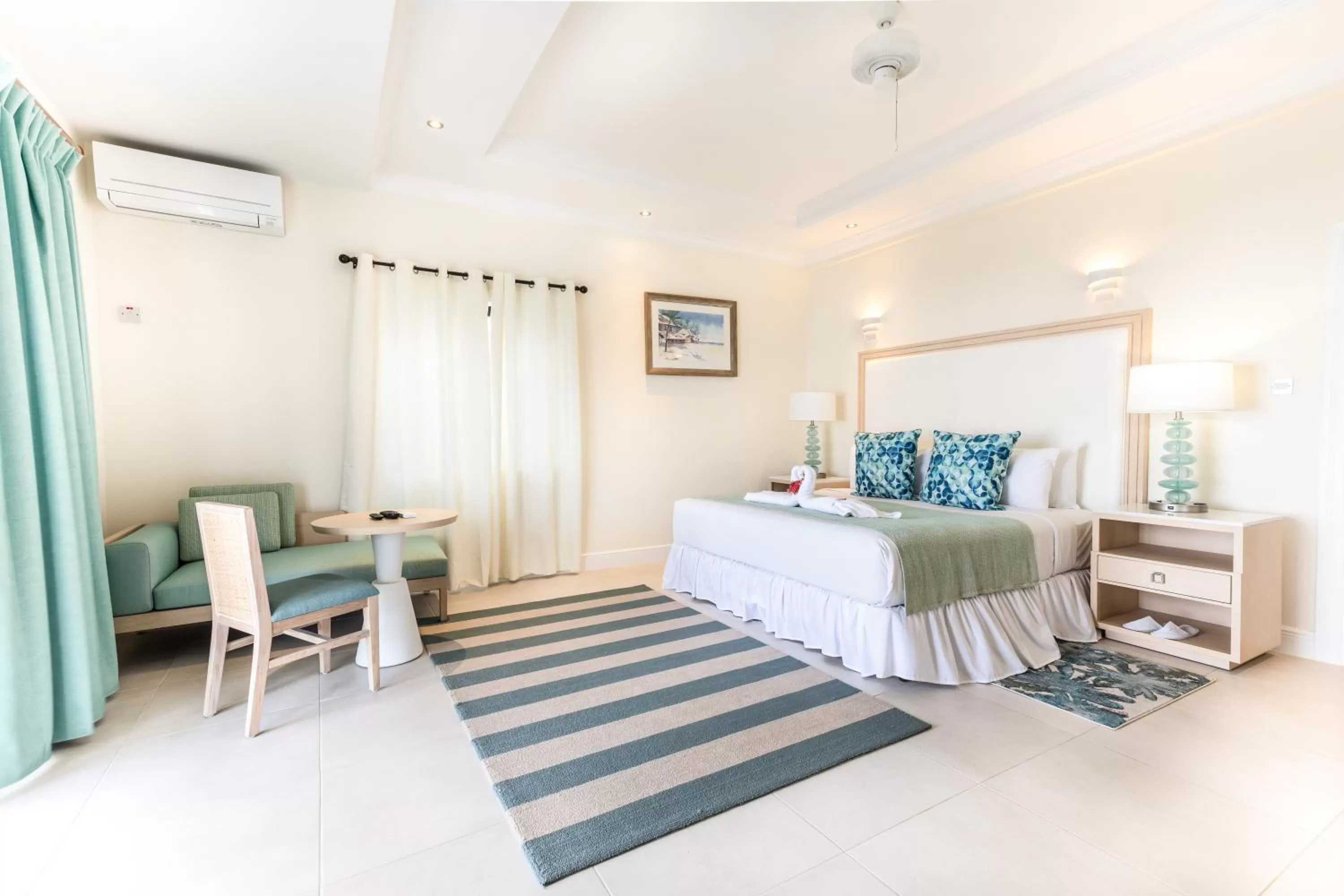 Photo of the whole room, Bed in Bay Gardens Beach Resort & Spa