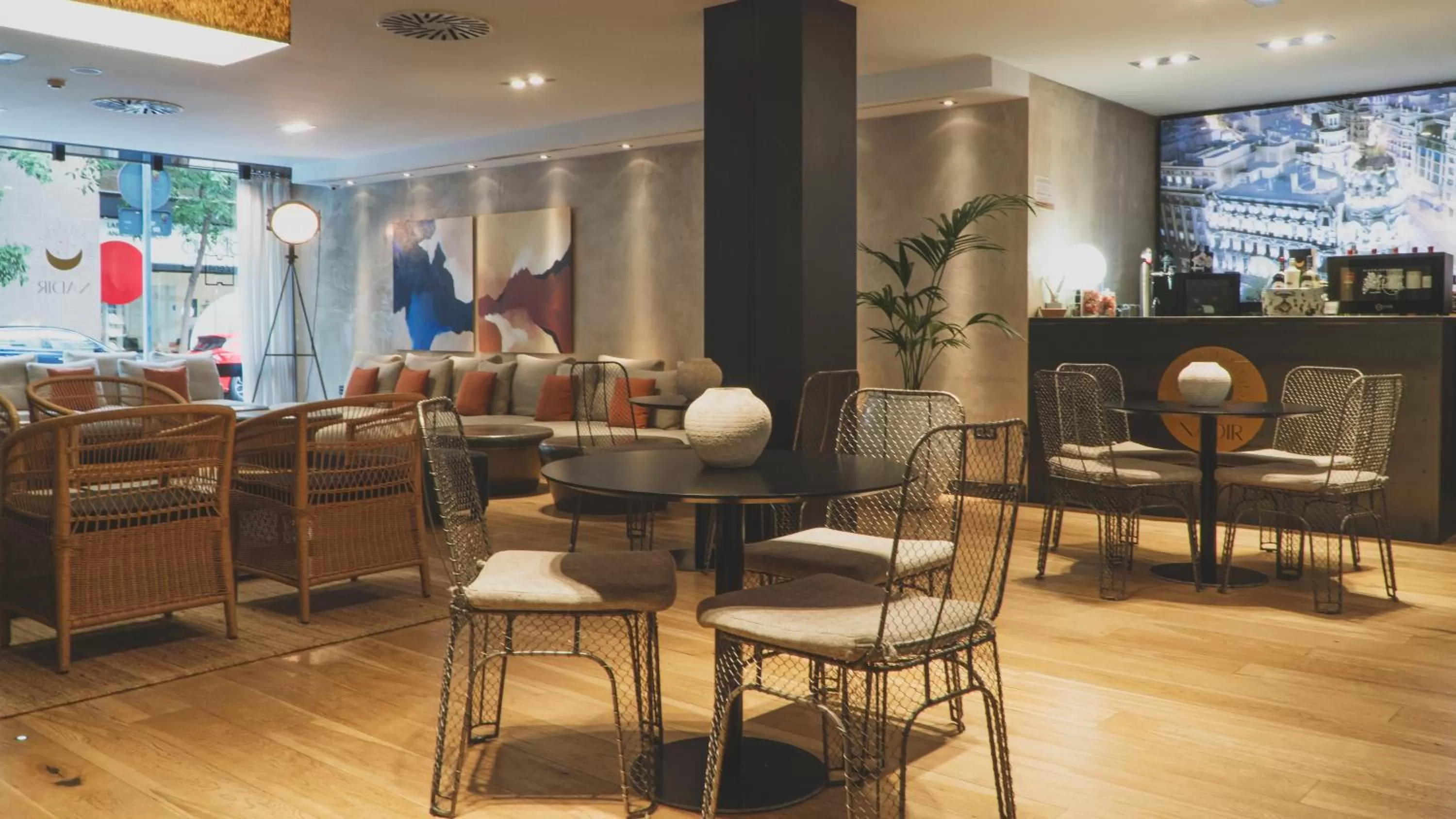 Communal lounge/ TV room in Zenit Abeba