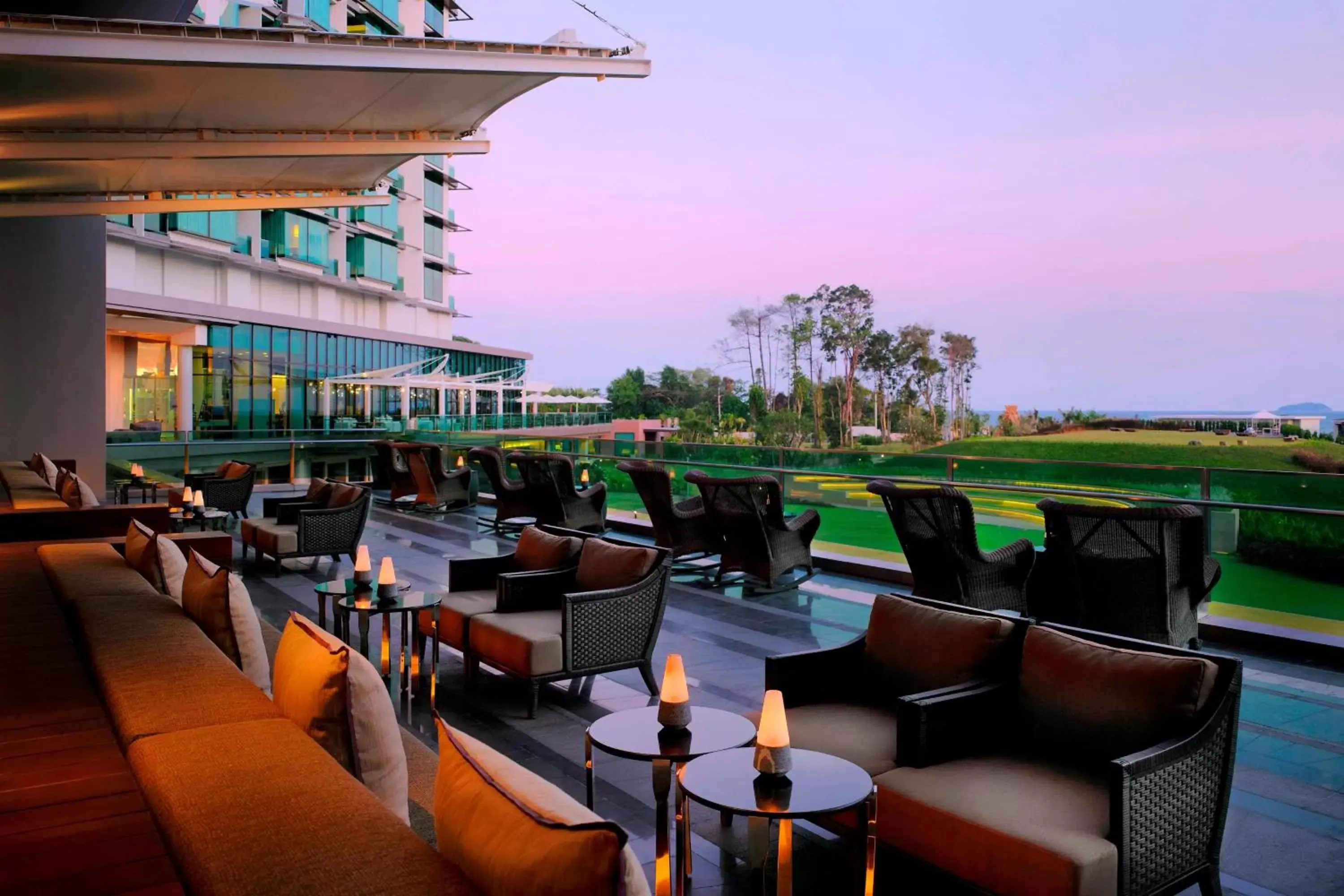 Lounge or bar, Restaurant/Places to Eat in Rayong Marriott Resort & Spa