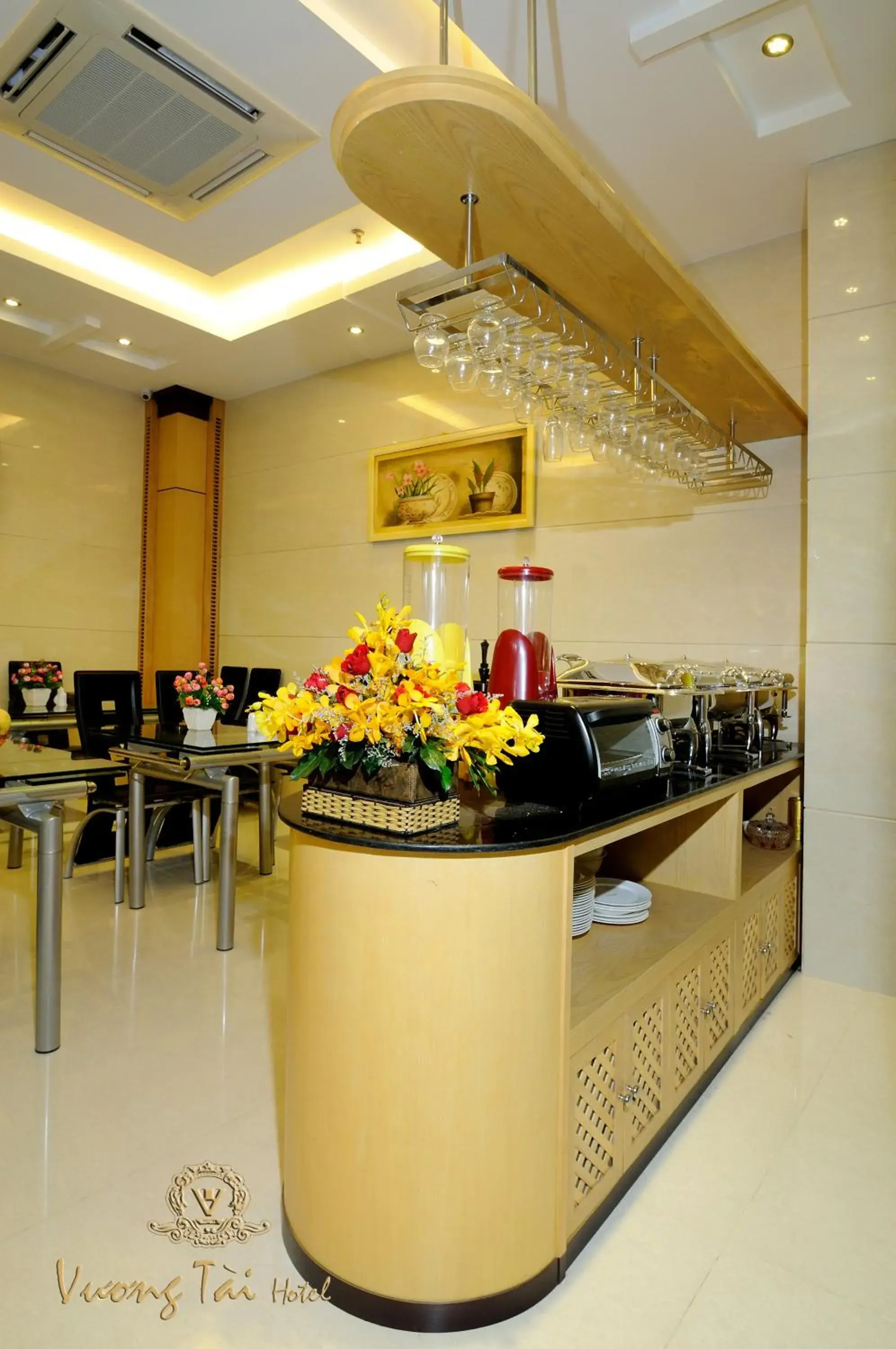 Restaurant/Places to Eat in Vuong Tai Hotel