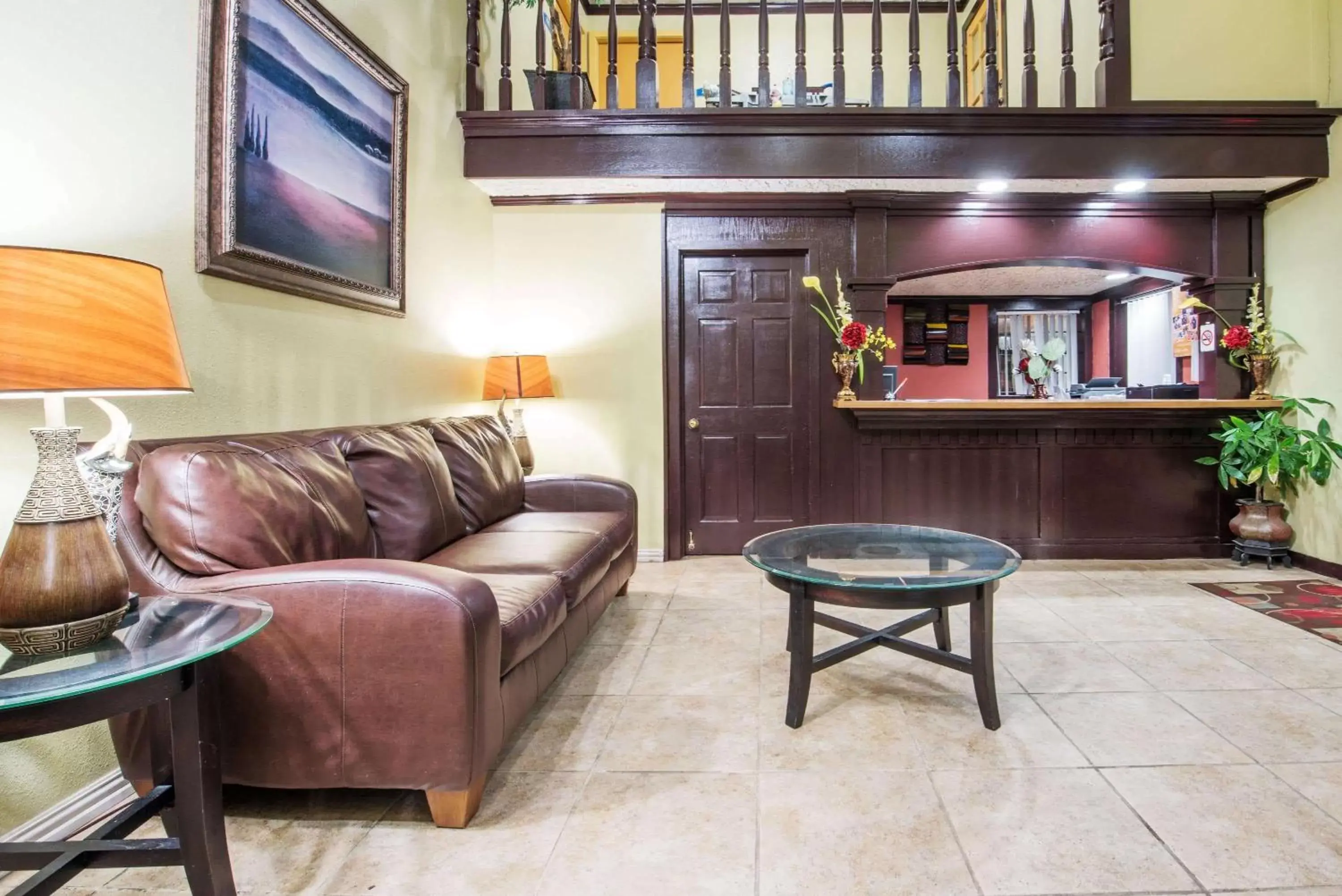 Lobby or reception in Howard Johnson by Wyndham San Marcos Lobby or reception in Howard Johnson by Wyndham San Marcos