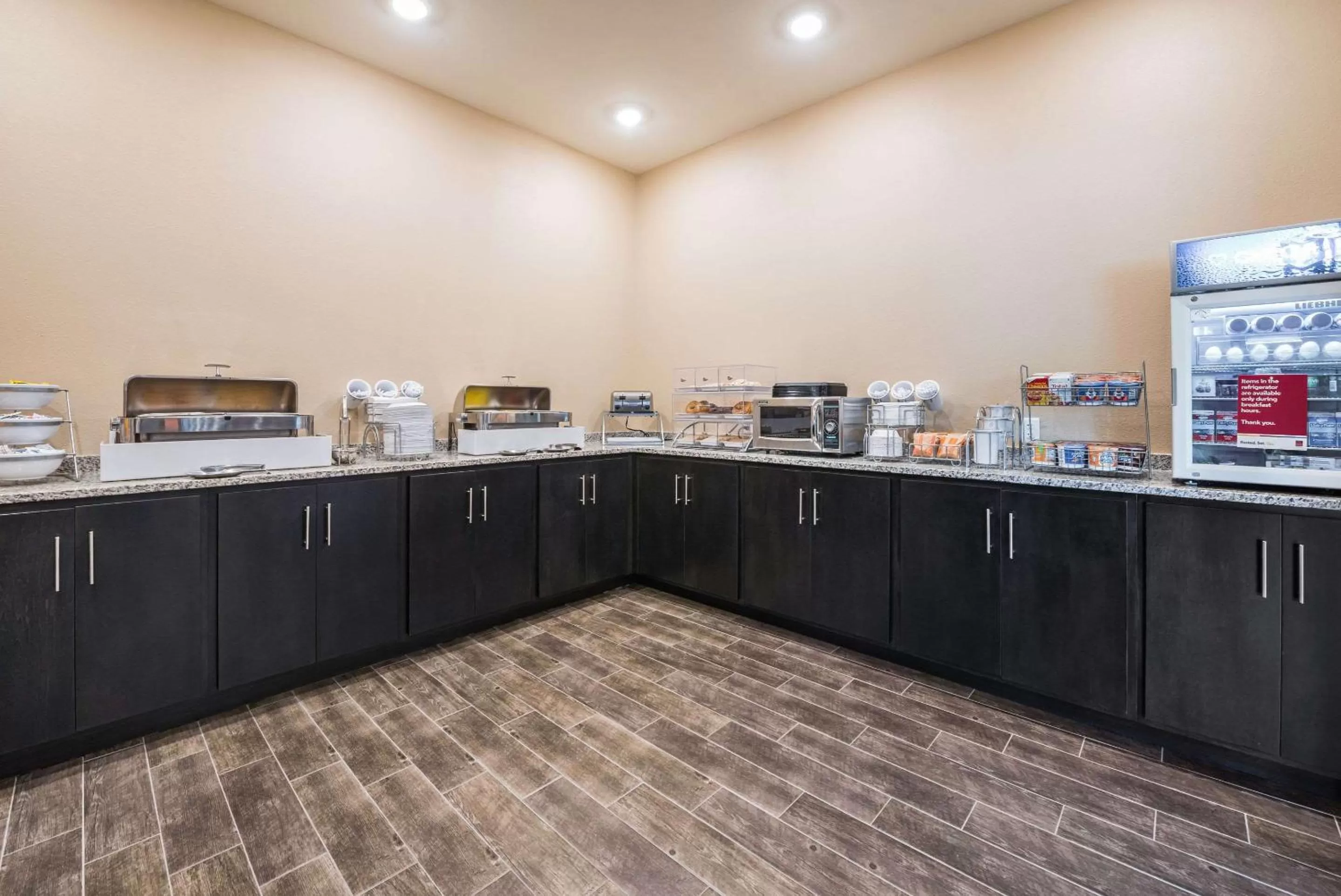 Restaurant/places to eat in Comfort Suites Marysville Columbus - Northwest