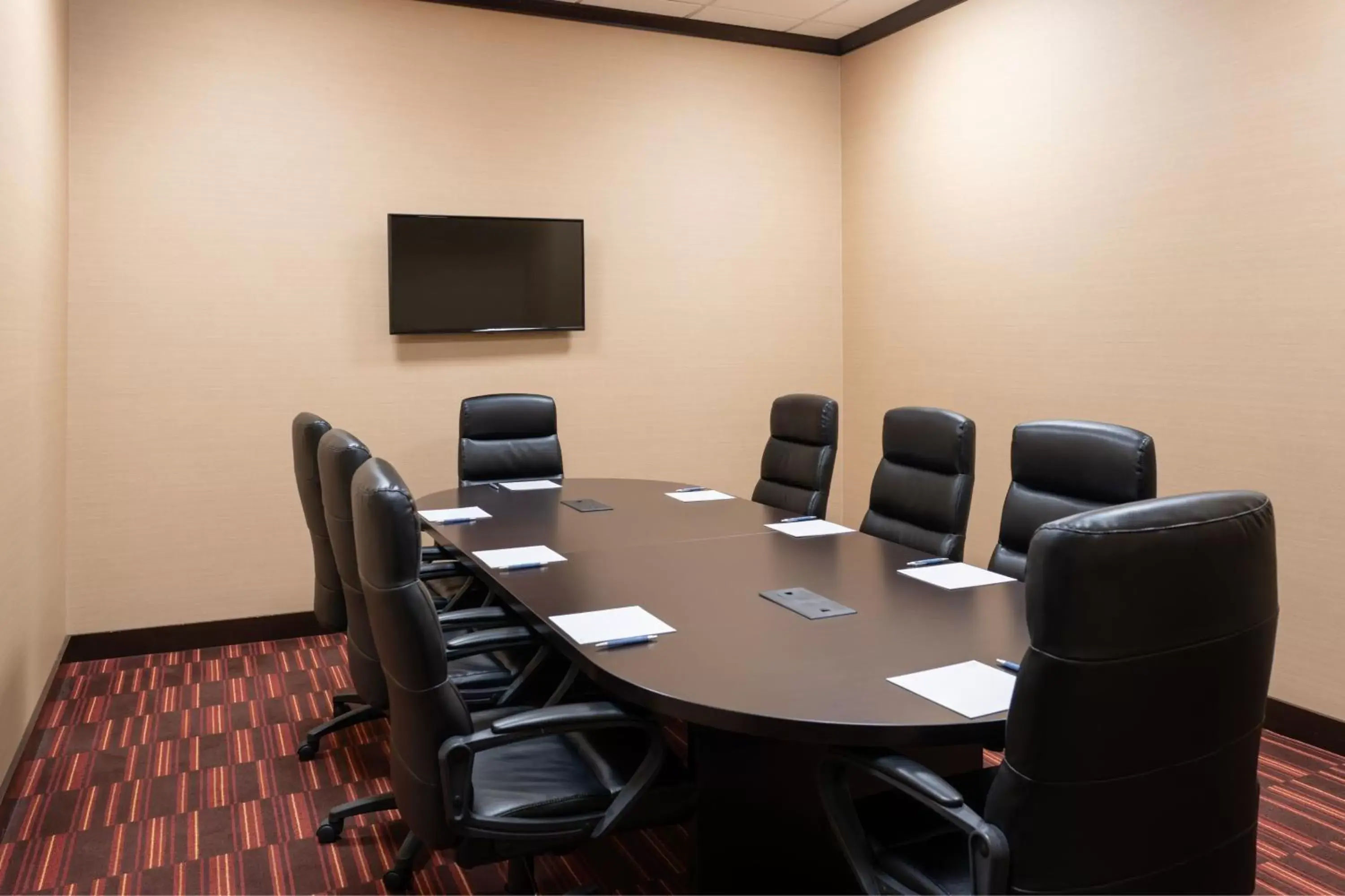 Meeting/conference room in Four Points by Sheraton Edmonton International Airport